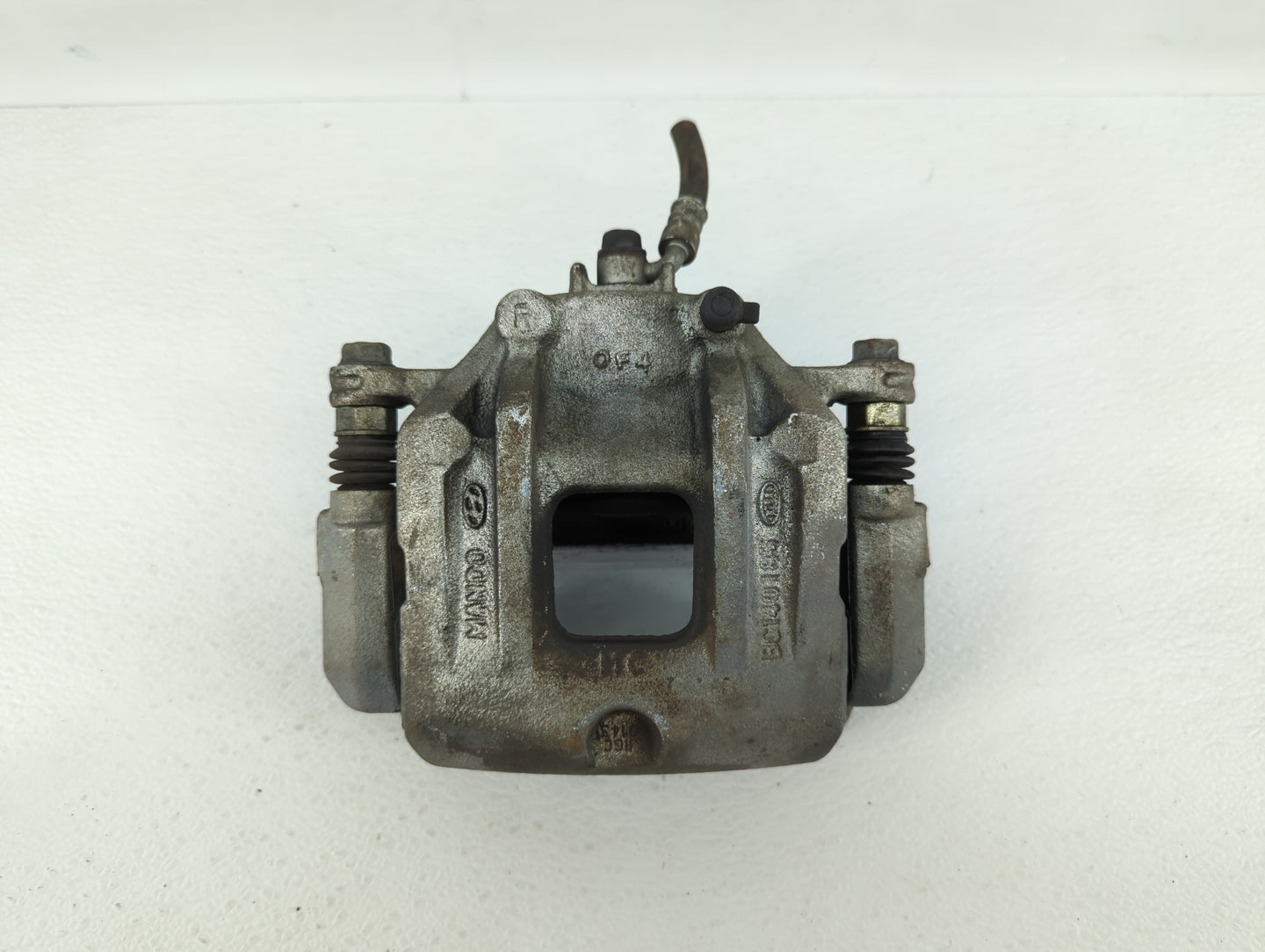 2010-2012 Hyundai Santa Fe Front Driver Left Brake Caliper - Oemusedautoparts1.com