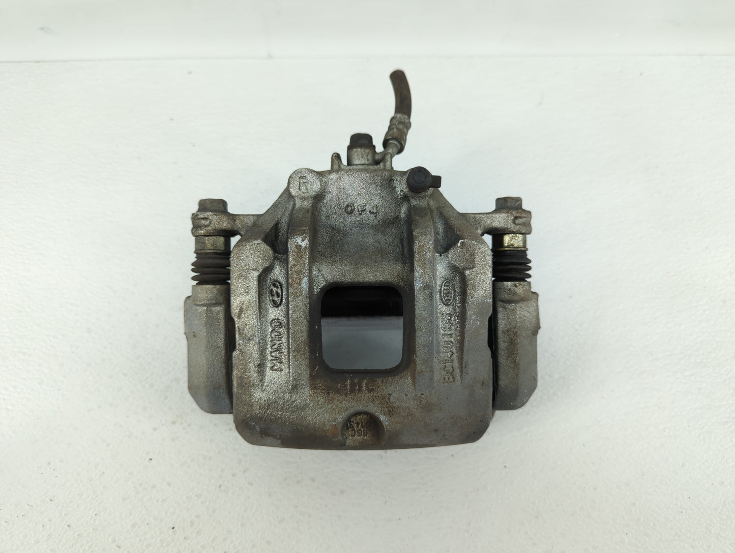 2010-2012 Hyundai Santa Fe Front Driver Left Brake Caliper - Oemusedautoparts1.com