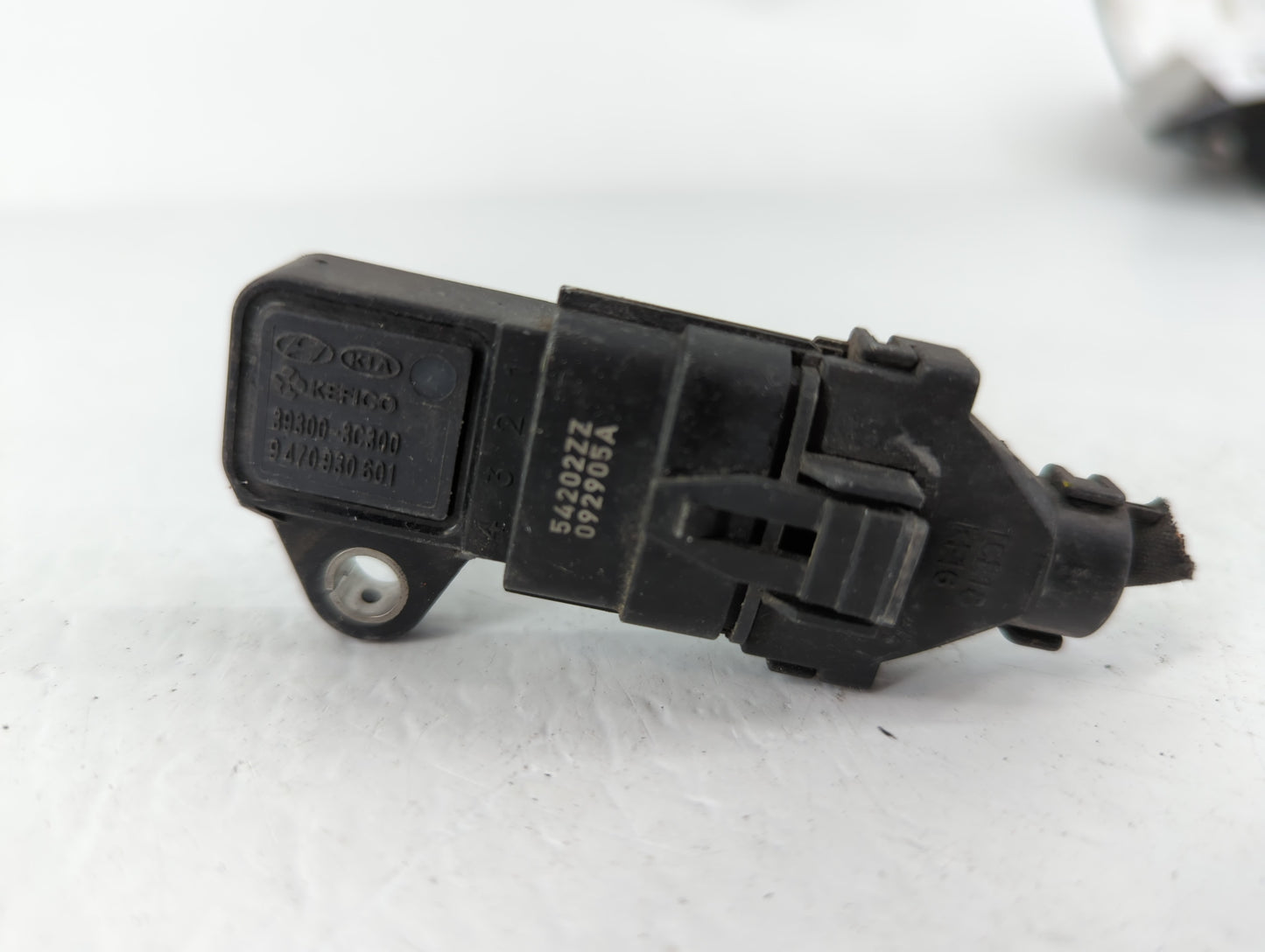 2010-2012 Hyundai Santa Fe Mass Air Flow Meter Maf - Oemusedautoparts1.com