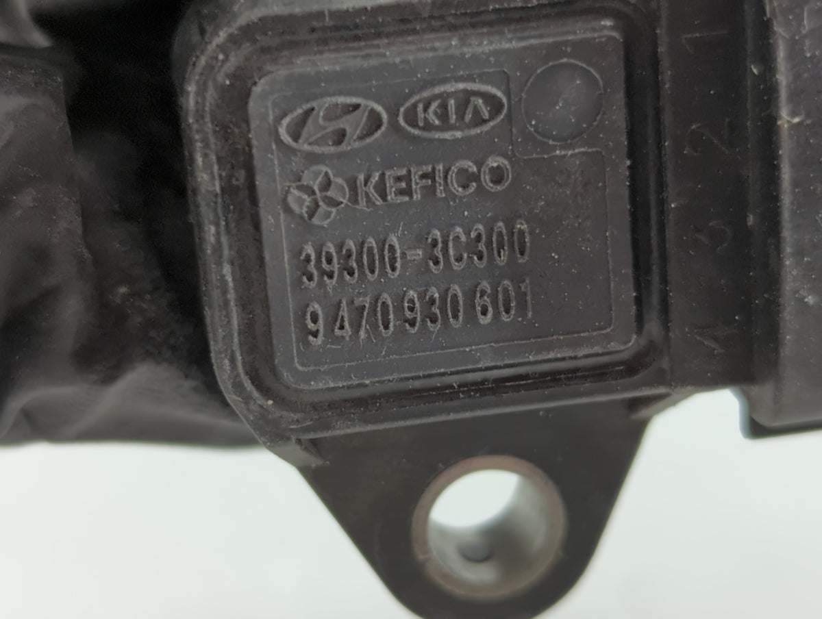2010-2012 Hyundai Santa Fe Mass Air Flow Meter Maf Sensor 634943 - Oemusedautoparts1.com