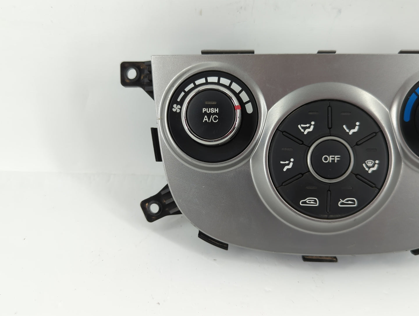 2010-2012 Hyundai Santa Fe Am Fm Cd Player Radio Receiver - Oemusedautoparts1.com