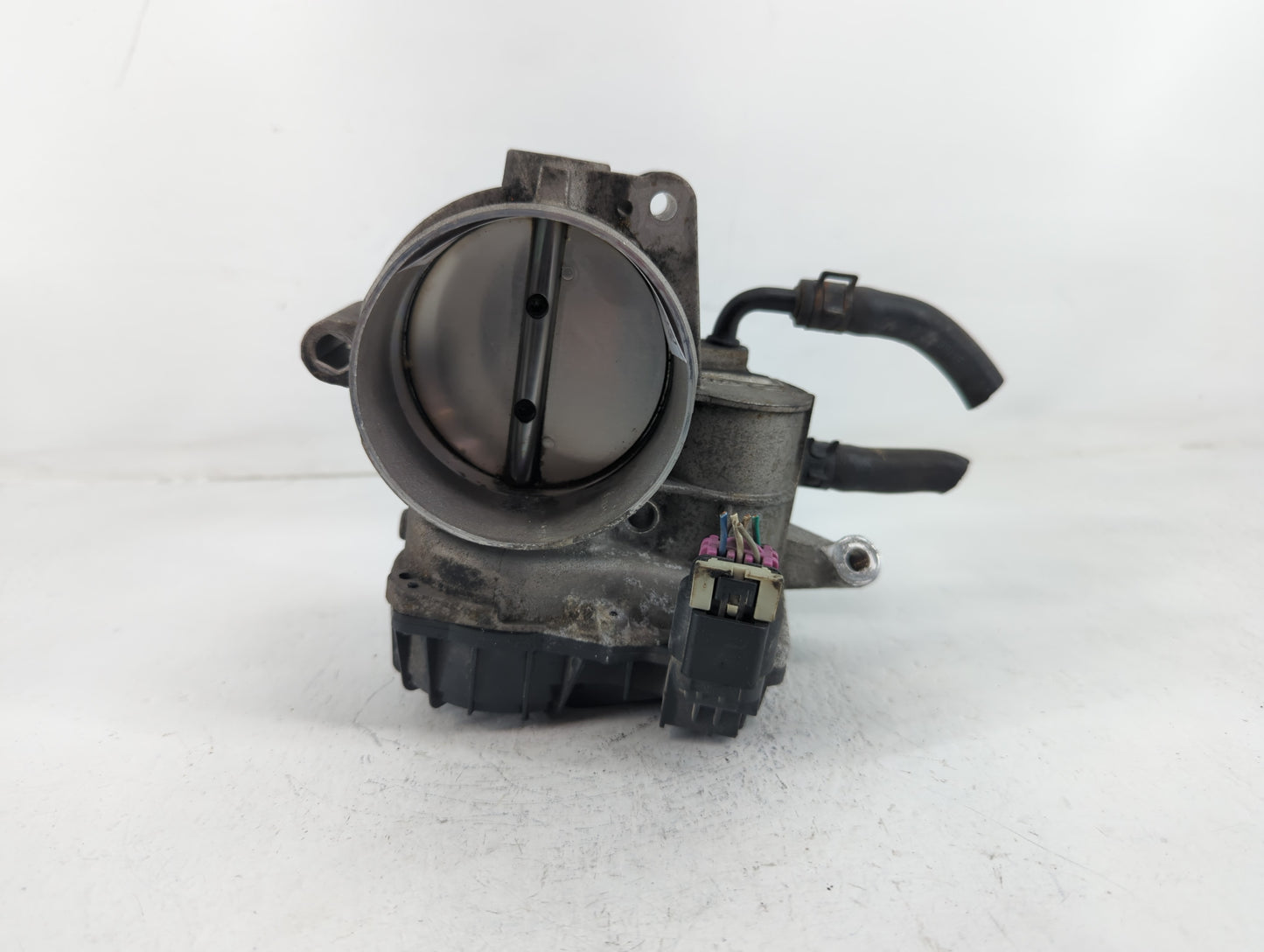 2010-2012 Hyundai Santa Fe Throttle Body P/N:DG6120102B05363 Fits Fits 2010 2011 2012 2013 2014 OEM Used Auto Parts - Oemuse