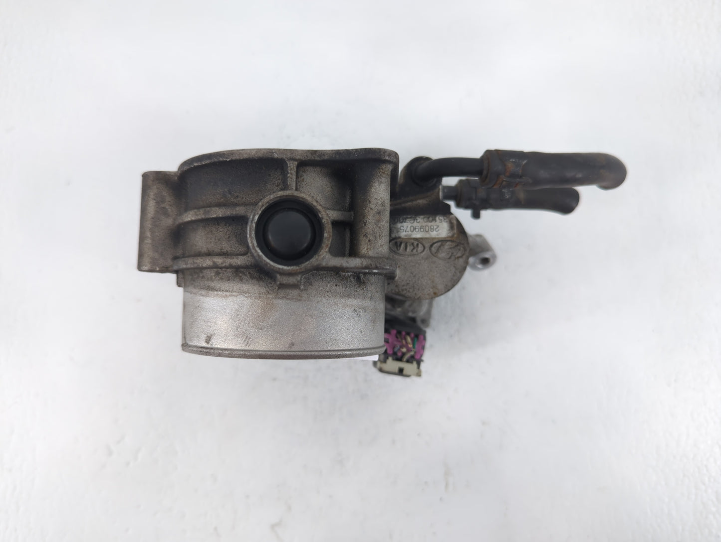 2010-2012 Hyundai Santa Fe Throttle Body P/N:DG6120102B05363 Fits Fits 2010 2011 2012 2013 2014 OEM Used Auto Parts - Oemuse