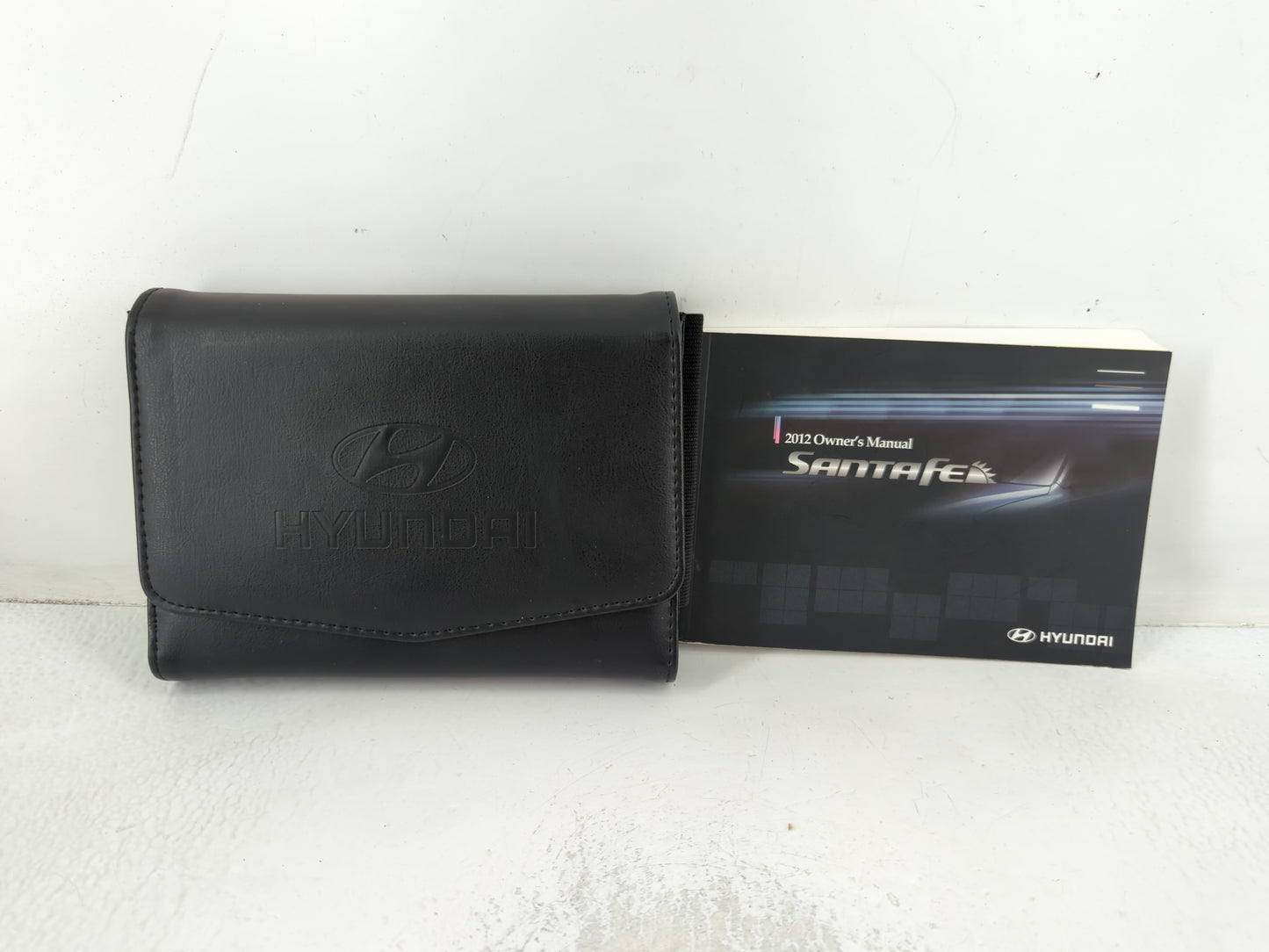 2012 Hyundai Santa Fe Owners Manual Book Guide P/N:A2BO-EU17A OEM Used Auto Parts - Oemusedautoparts1.com
