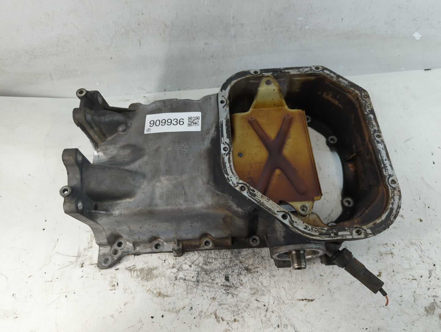 2010-2018 Hyundai Santa Fe Engine Oil Pan P/N:21521-37101 Fits Fits 2007 2008 2009 2010 2011 2012 2013 2014 2015 2016 2017 2
