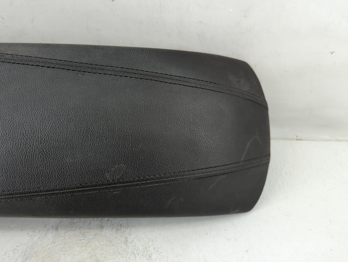 2011-2012 Hyundai Sonata Center Console Armrest Cover Lid Fits Fits 2011 2012 OEM Used Auto Parts - Oemusedautoparts1.com
