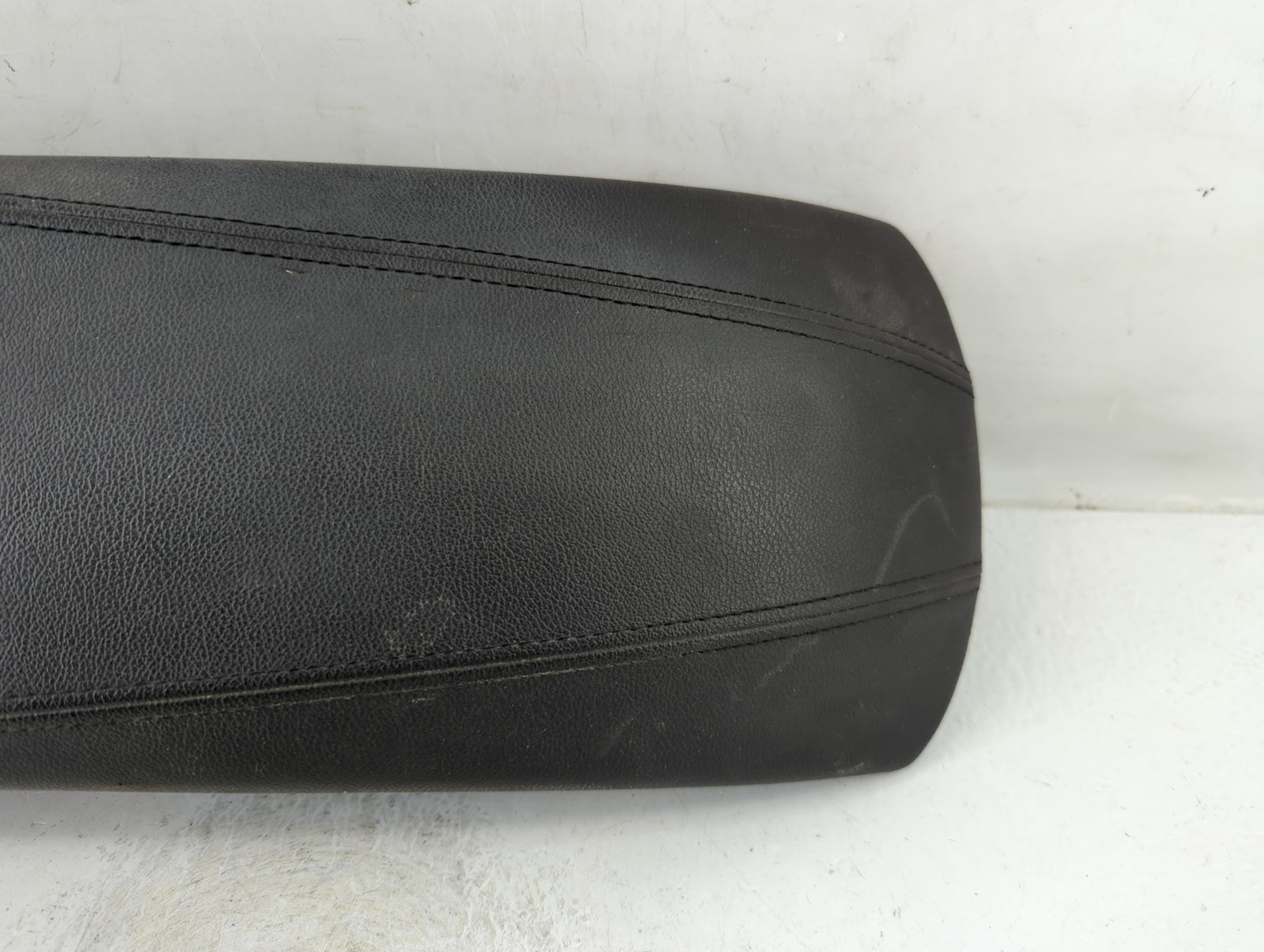 2011-2012 Hyundai Sonata Center Console Armrest Cover Lid Fits Fits 2011 2012 OEM Used Auto Parts - Oemusedautoparts1.com