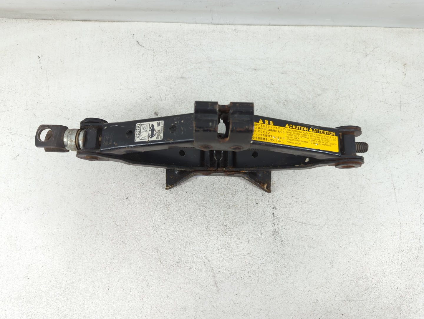 2012 Hyundai Sonata Spare Scissor Car Jack 1067788 - Oemusedautoparts1.com