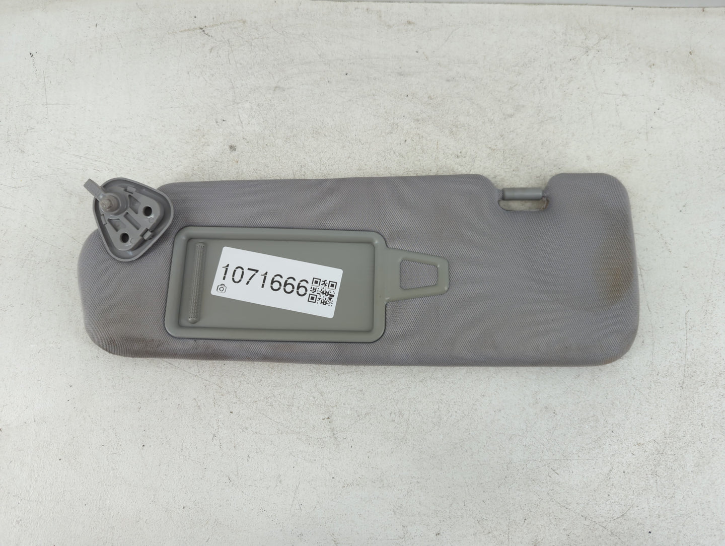 2012-2014 Hyundai Sonata Sun Visor Shade Replacement Driver Left Mirror Fits Fits 2012 2013 2014 OEM Used Auto Parts - Oemus