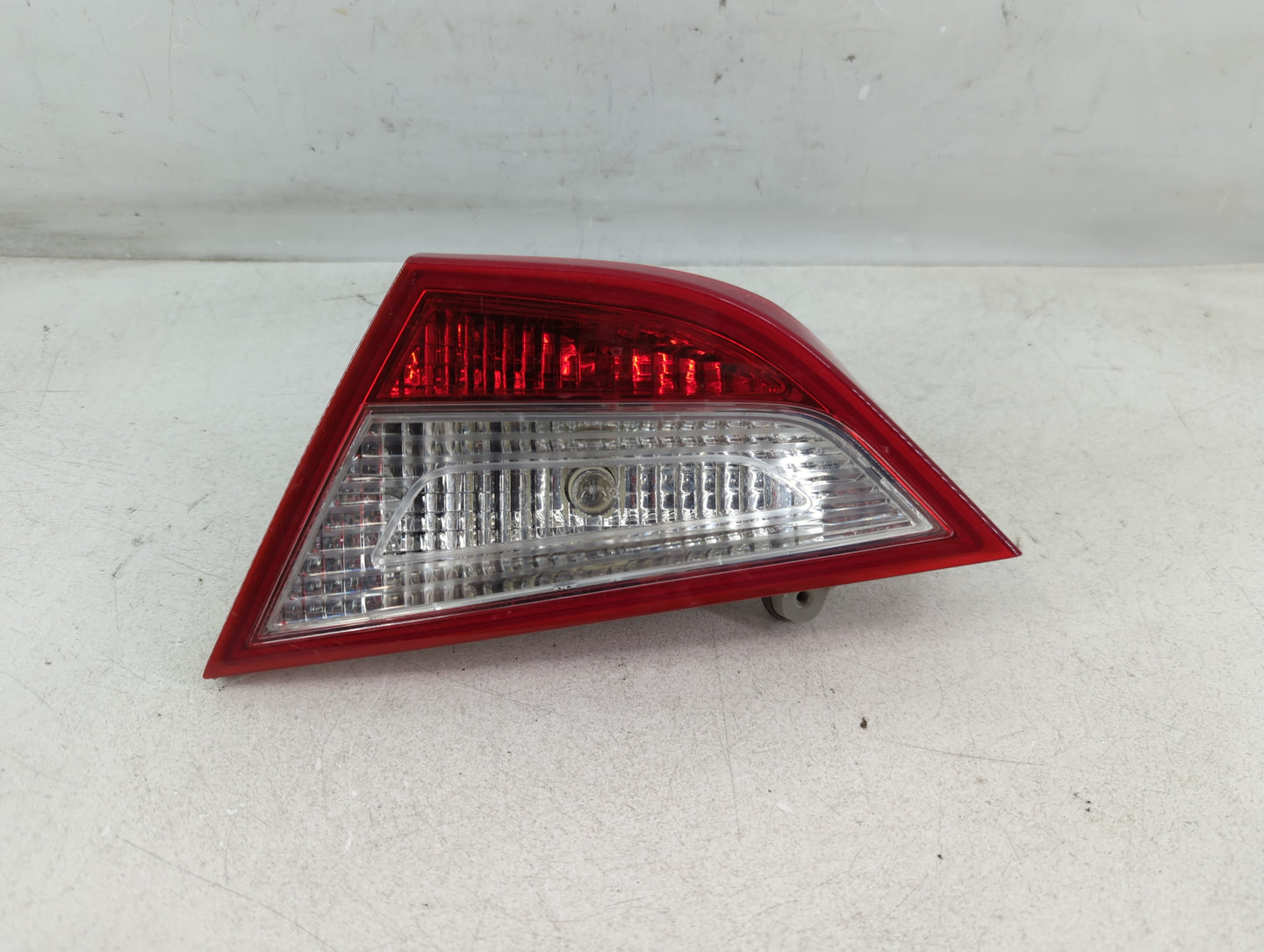 2011-2014 Hyundai Sonata Tail Light Assembly Driver Left OEM Fits Fits 2011 2012 2013 2014 OEM Used Auto Parts - Oemusedauto