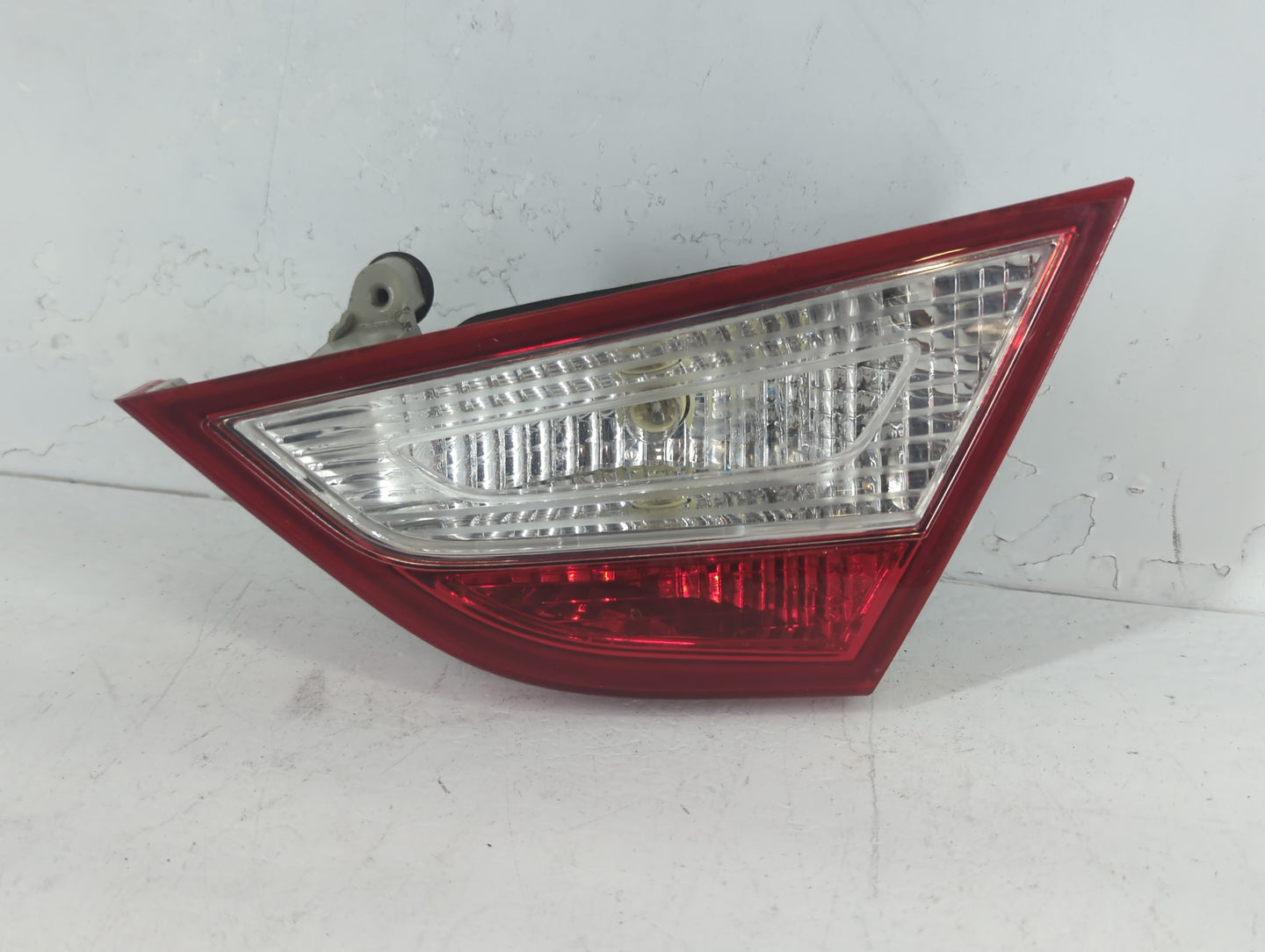 2011-2014 Hyundai Sonata Tail Light Assembly Passenger Right OEM P/N:92404-3Q Fits Fits 2011 2012 2013 2014 OEM Used Auto Pa