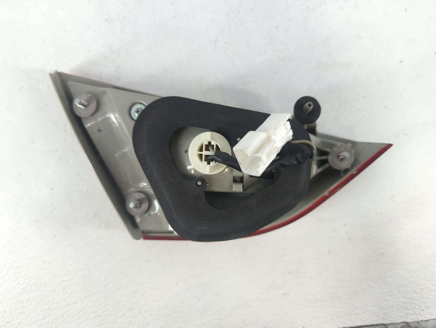 2011-2014 Hyundai Sonata Tail Light Assembly Passenger Right OEM P/N:92404-3Q Fits Fits 2011 2012 2013 2014 OEM Used Auto Pa