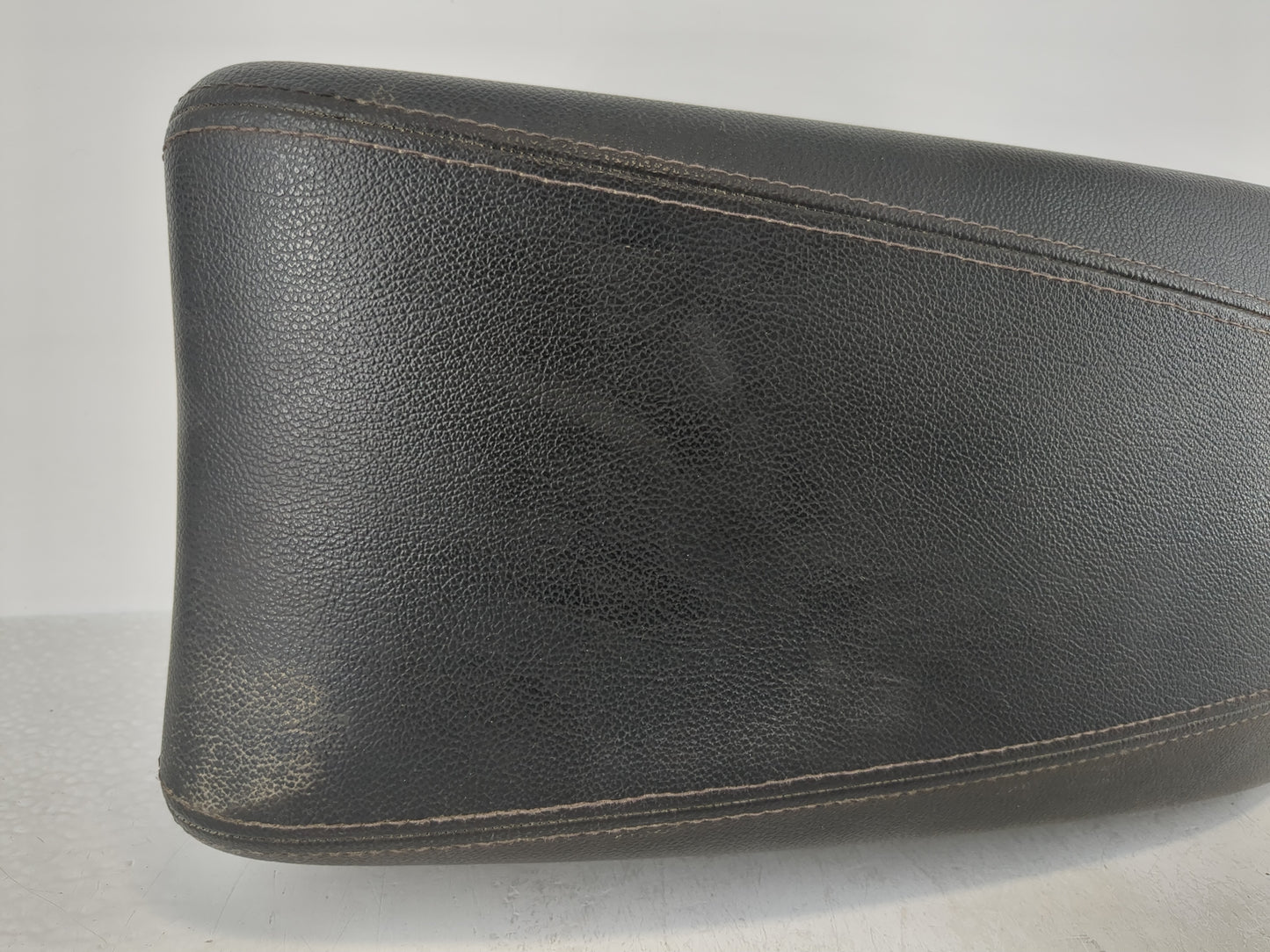 2011-2014 Hyundai Sonata Center Console Armrest Cover Lid Fits Fits 2011 2012 2013 2014 OEM Used Auto Parts - Oemusedautopar