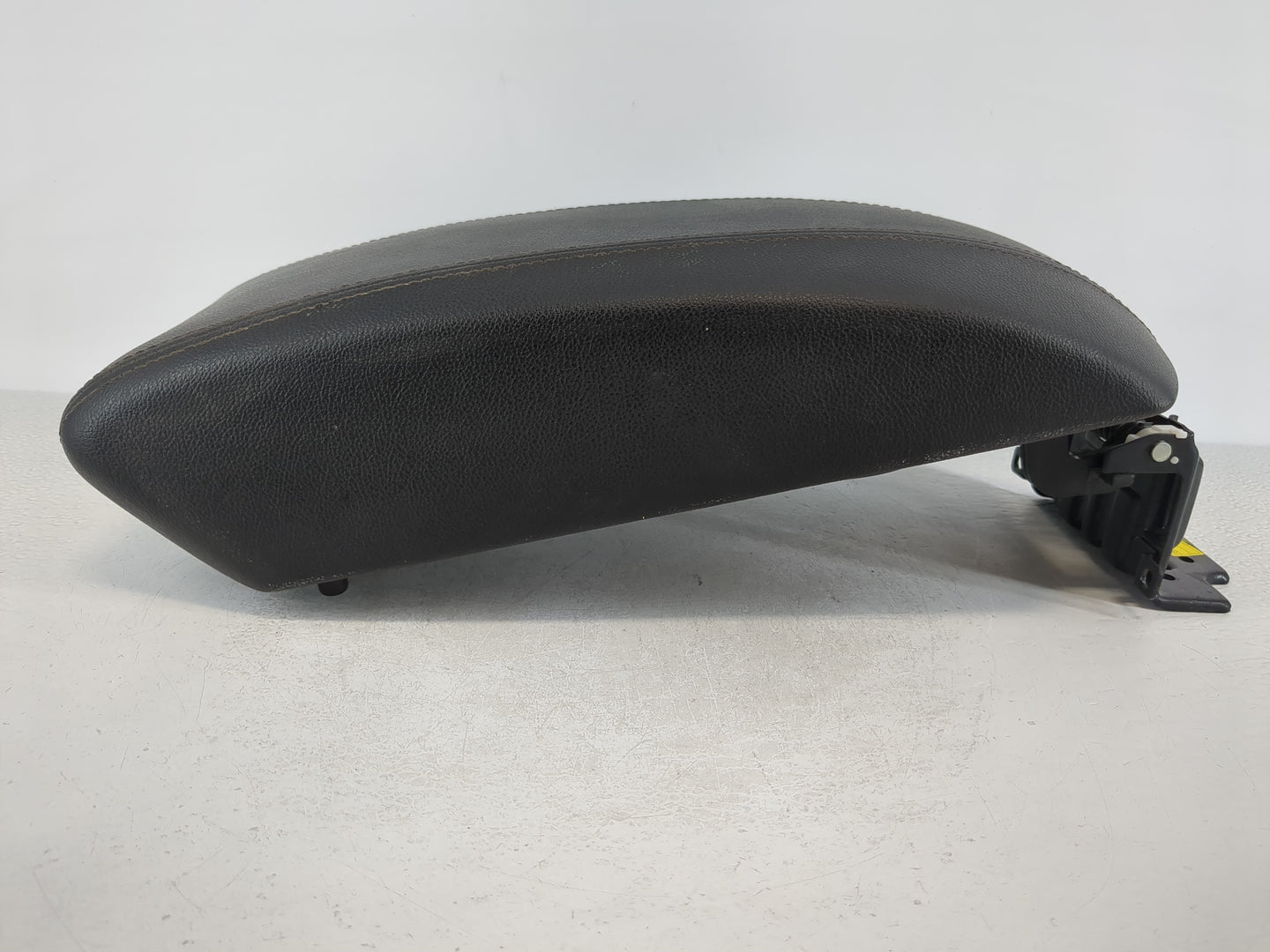 2011-2014 Hyundai Sonata Center Console Armrest Cover Lid Fits Fits 2011 2012 2013 2014 OEM Used Auto Parts - Oemusedautopar