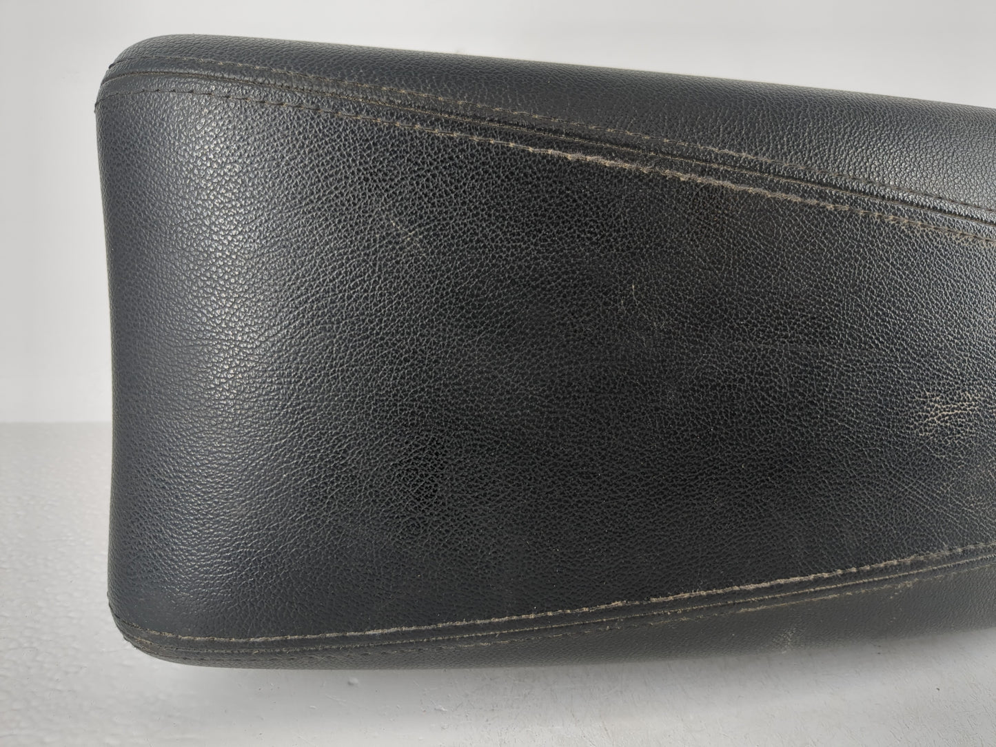 2011-2014 Hyundai Sonata Center Console Armrest Cover Lid Fits Fits 2011 2012 2013 2014 OEM Used Auto Parts - Oemusedautopar