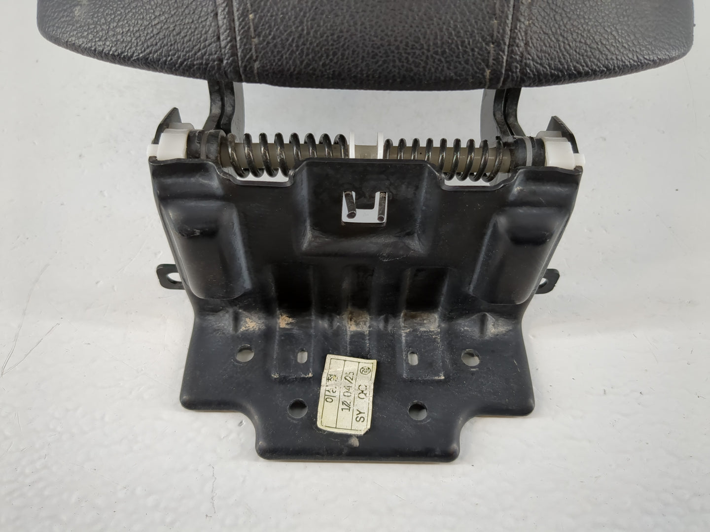 2011-2014 Hyundai Sonata Center Console Armrest Cover Lid Fits Fits 2011 2012 2013 2014 OEM Used Auto Parts - Oemusedautopar