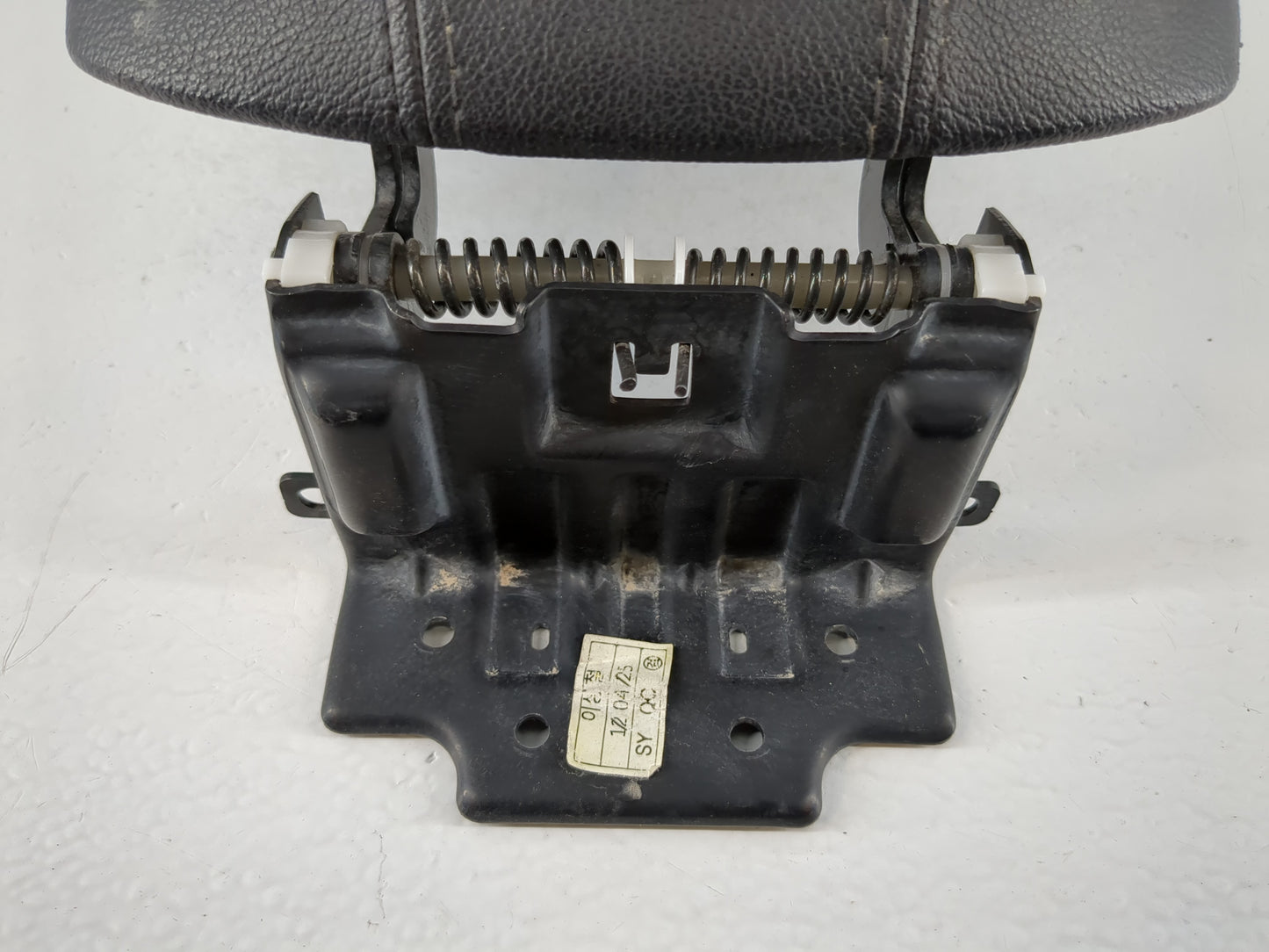 2011-2014 Hyundai Sonata Center Console Armrest Cover Lid Fits Fits 2011 2012 2013 2014 OEM Used Auto Parts - Oemusedautopar