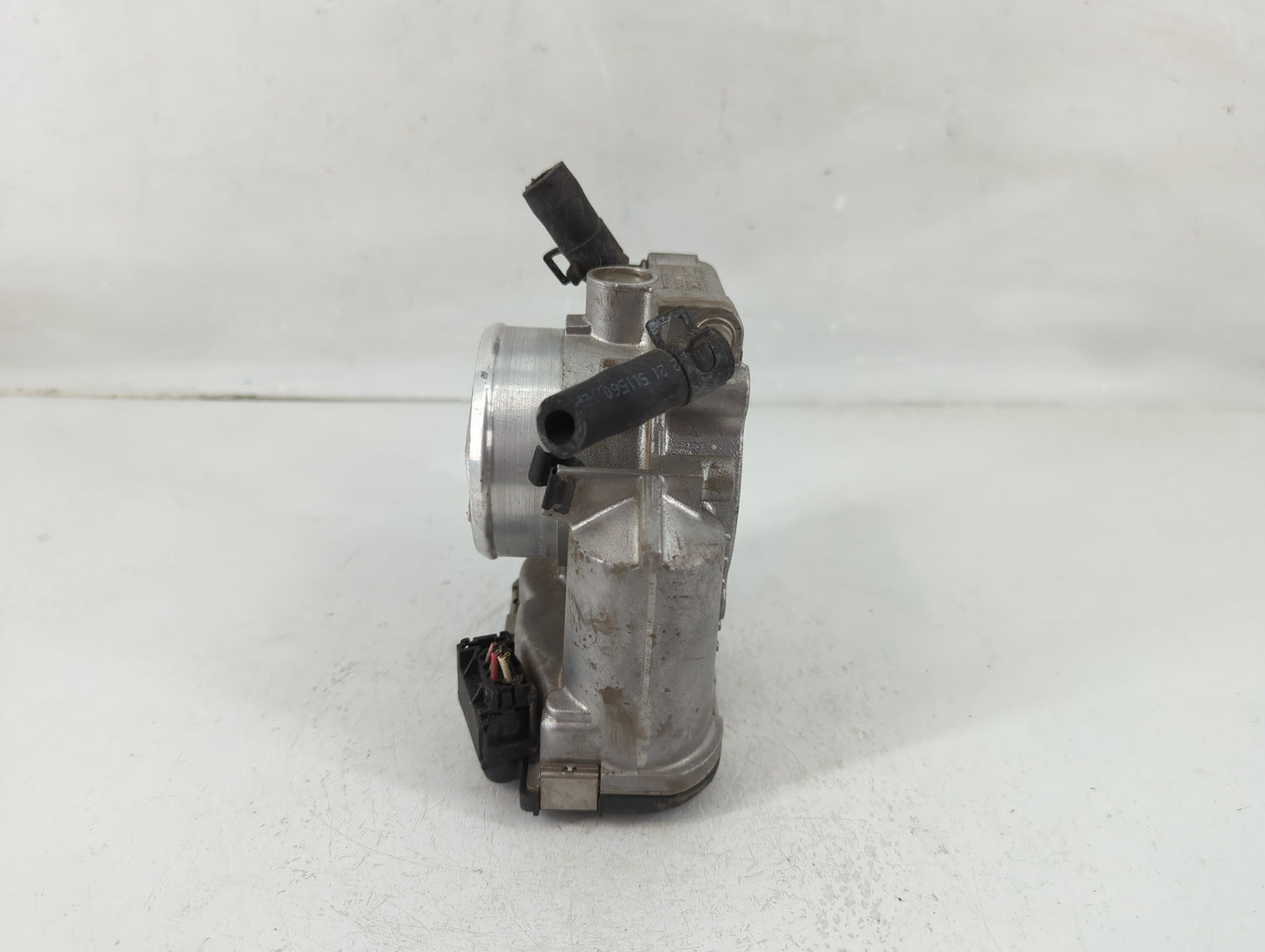 2011-2015 Hyundai Sonata Throttle Body P/N:35100-2G800 Fits Fits 2011 2012 2013 2014 2015 2016 OEM Used Auto Parts - Oemused