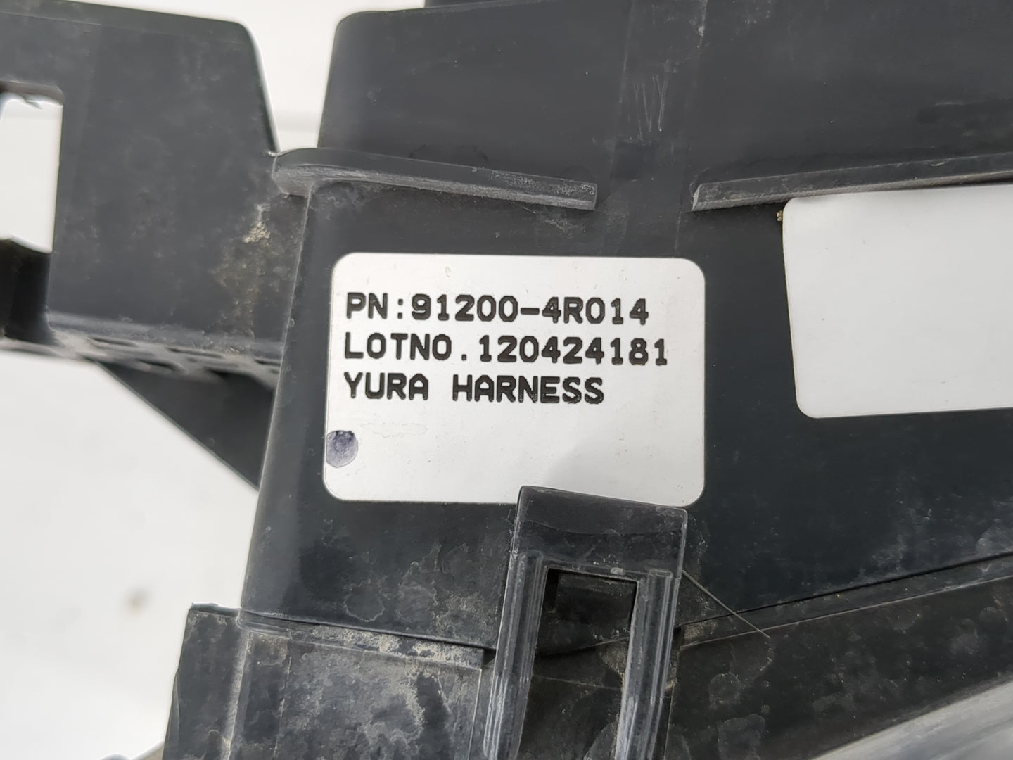 2011-2012 Hyundai Sonata Fusebox Fuse Box Panel Relay Module P/N:91200-4R014 Fits Fits 2011 2012 OEM Used Auto Parts - Oemus