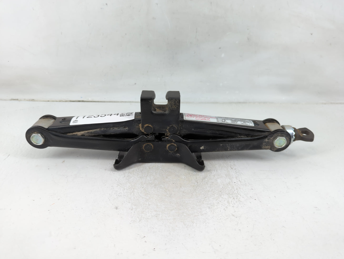 2012 Hyundai Sonata Spare Scissor Car Jack - Oemusedautoparts1.com
