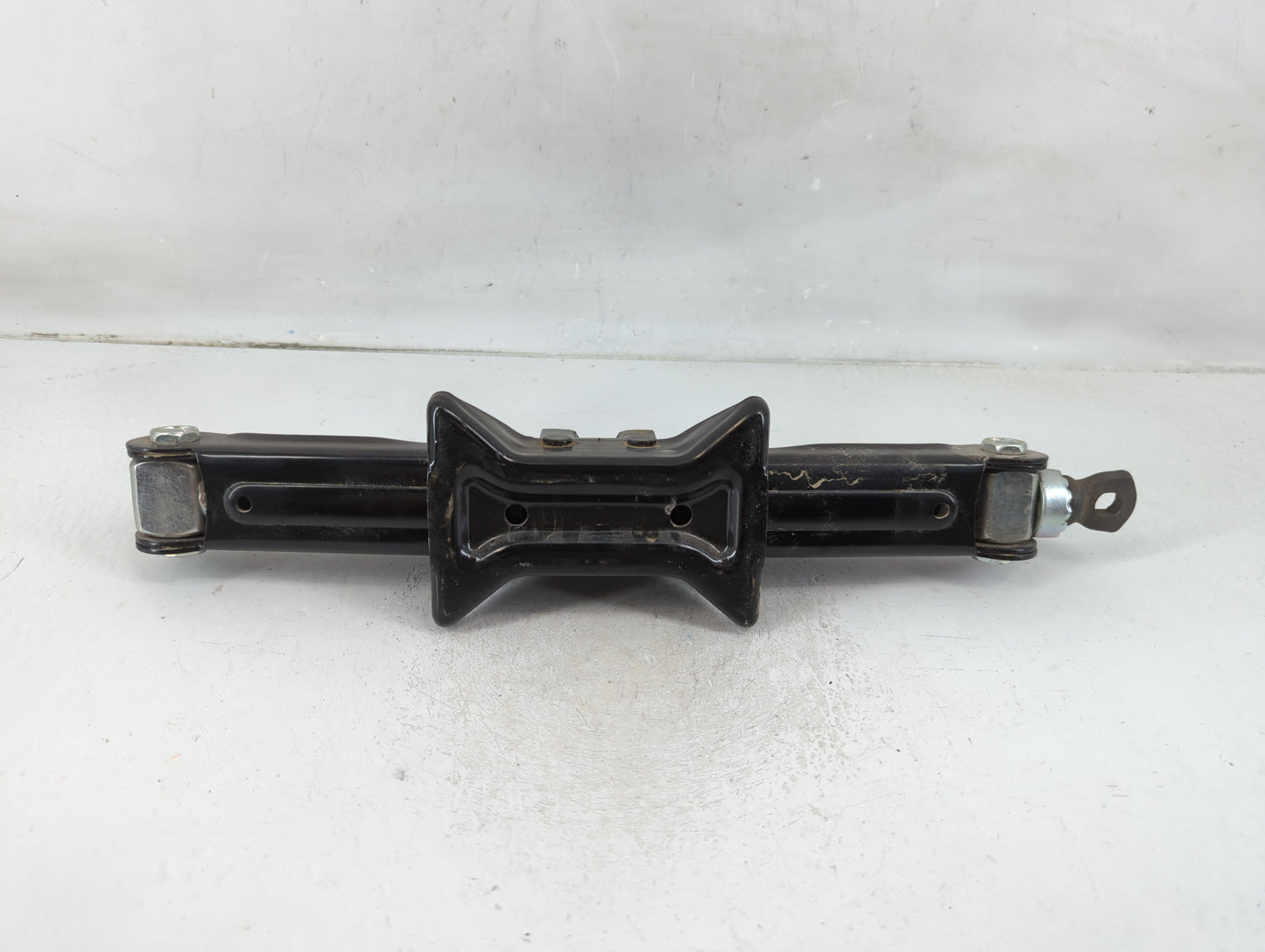 2012 Hyundai Sonata Spare Scissor Car Jack 1123544 - Oemusedautoparts1.com
