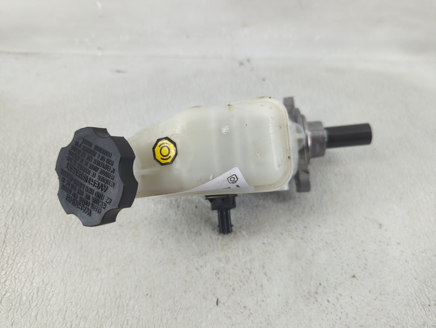 2011-2014 Hyundai Sonata Brake Master Cylinder - Oemusedautoparts1.com
