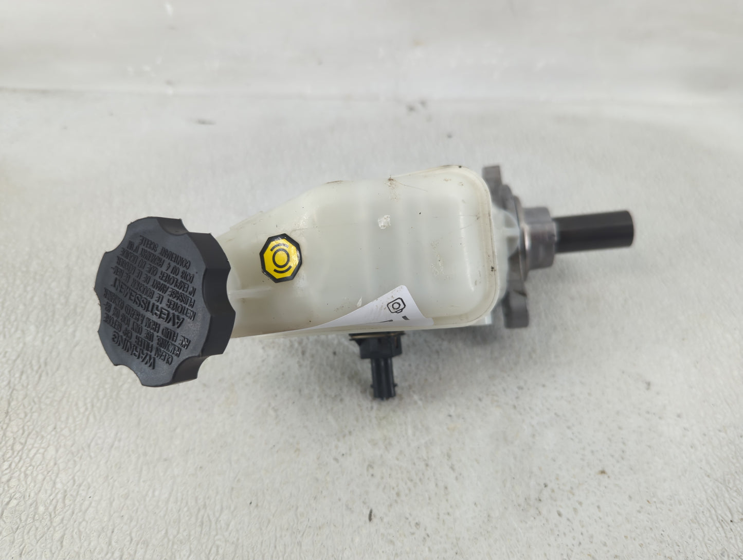 2011-2014 Hyundai Sonata Brake Master Cylinder - Oemusedautoparts1.com