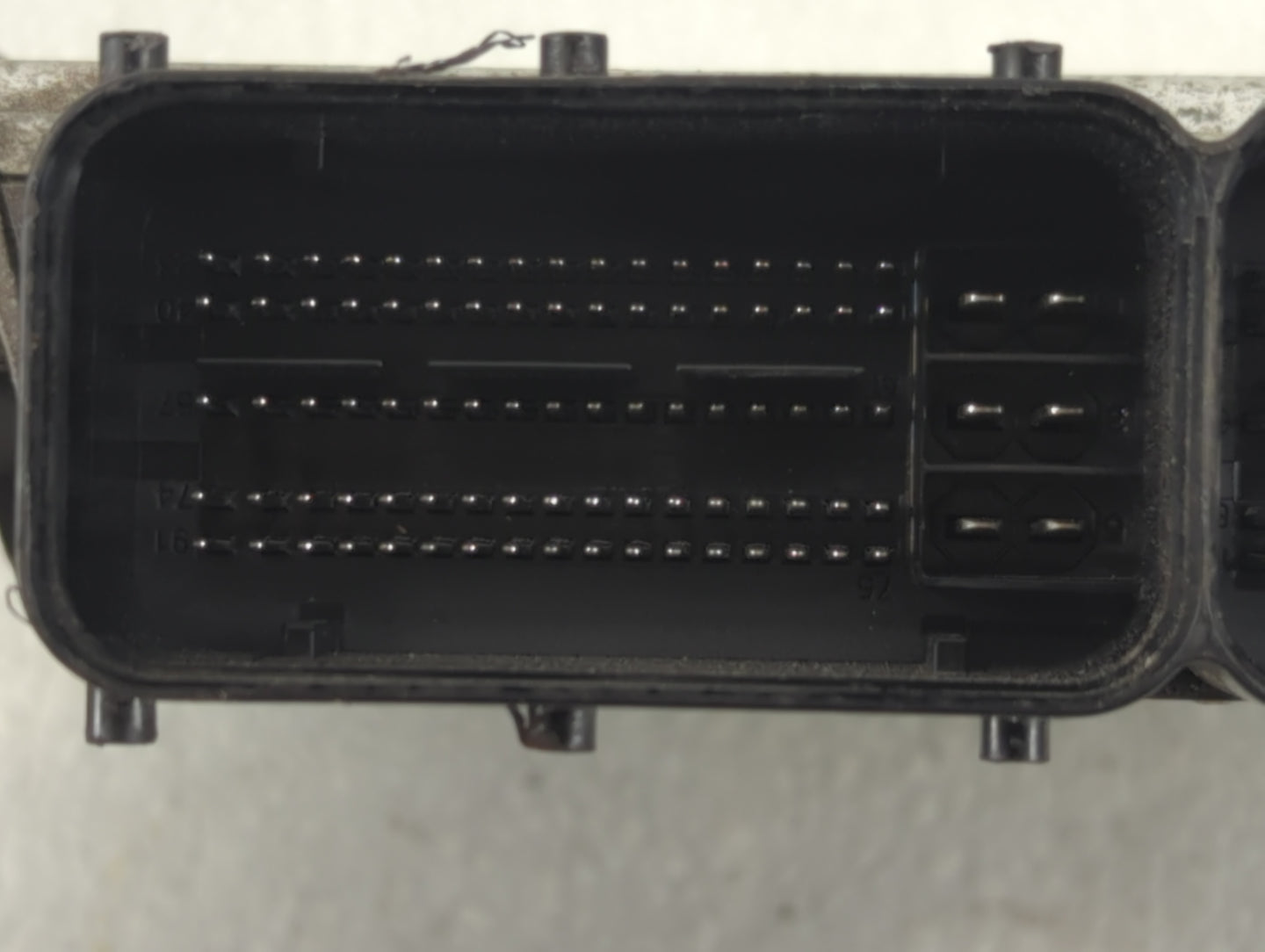2011-2014 Hyundai Sonata PCM Engine Control Computer ECU ECM PCU OEM P/N:39111-2G662 39101-2G662 Fits Fits 2011 2012 2013 20