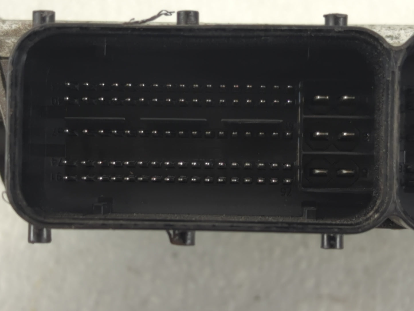 2011-2014 Hyundai Sonata PCM Engine Control Computer ECU ECM PCU OEM P/N:39111-2G662 39101-2G662 Fits Fits 2011 2012 2013 20