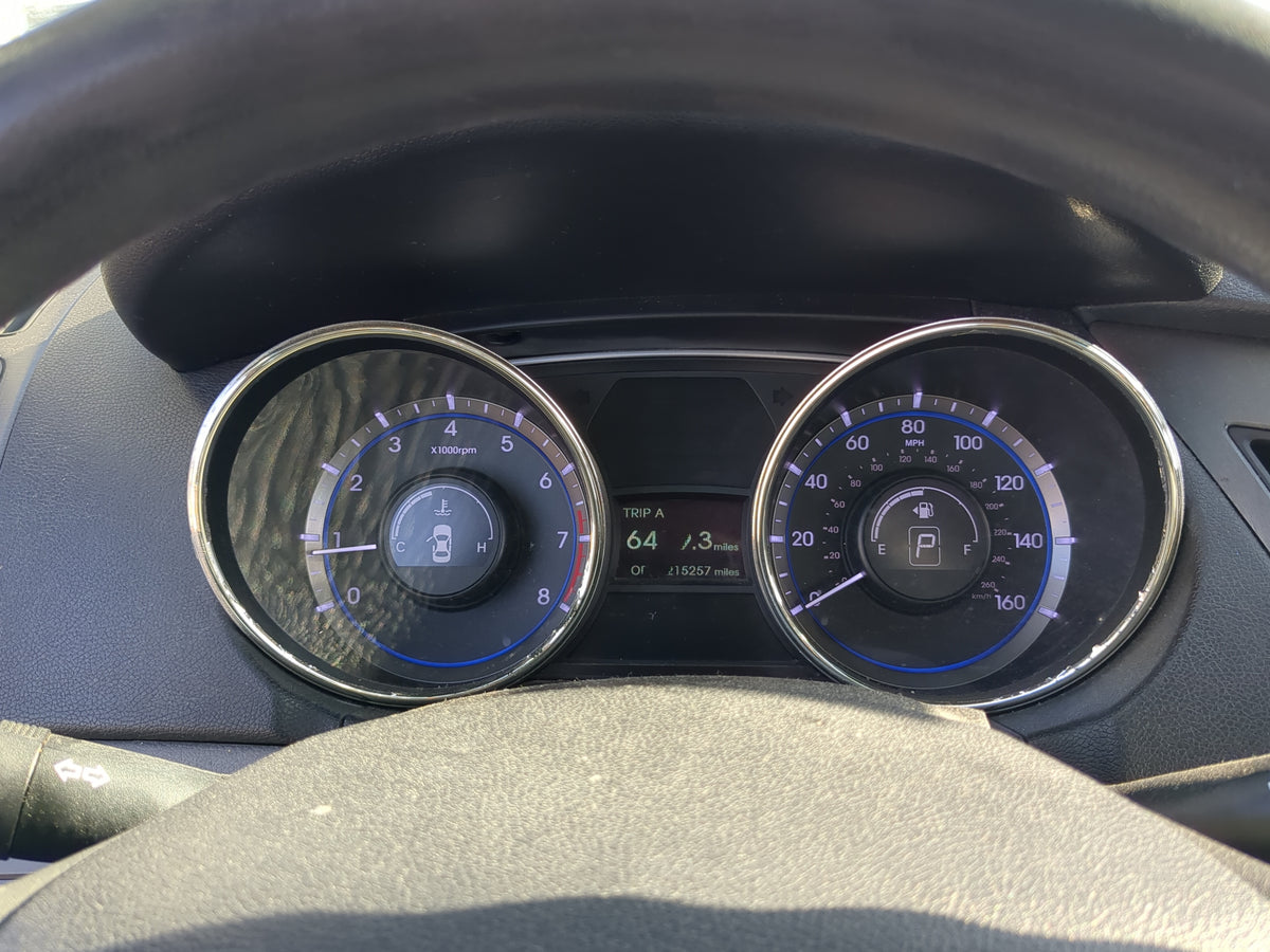 2011-2014 Hyundai Sonata Instrument Cluster Speedometer Gauges Miles:215K Fits Fits 2011 2012 2013 2014 OEM Used Auto Parts 