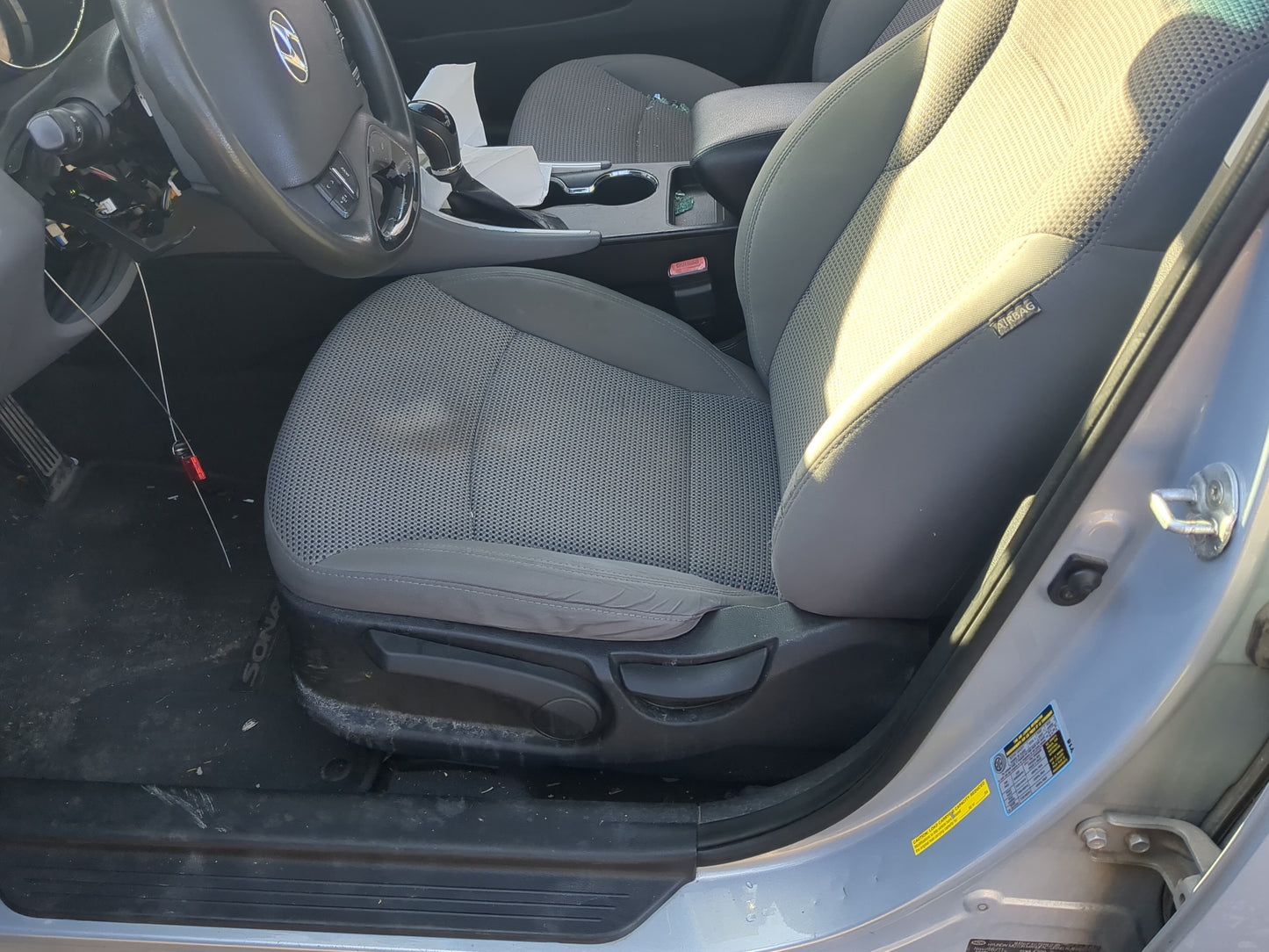 2011-2012 Hyundai Sonata Driver Front Seat Oem - Oemusedautoparts1.com