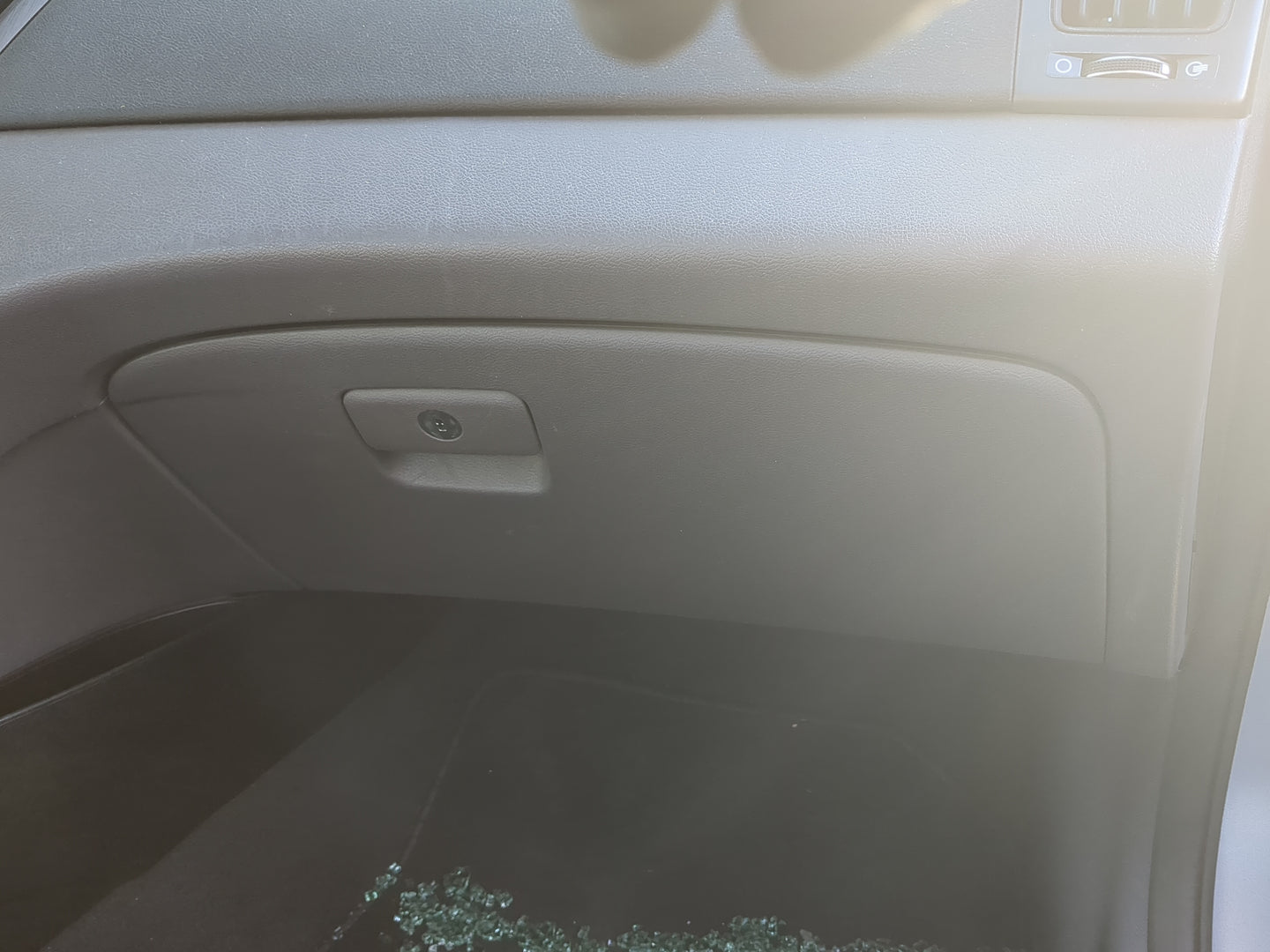 2012 Hyundai Sonata Passenger Glove Box Door Storage Compartment 1234871 - Oemusedautoparts1.com