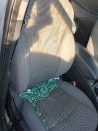2011-2012 Hyundai Sonata Passenger Front Seat Oem 1234876 - Oemusedautoparts1.com