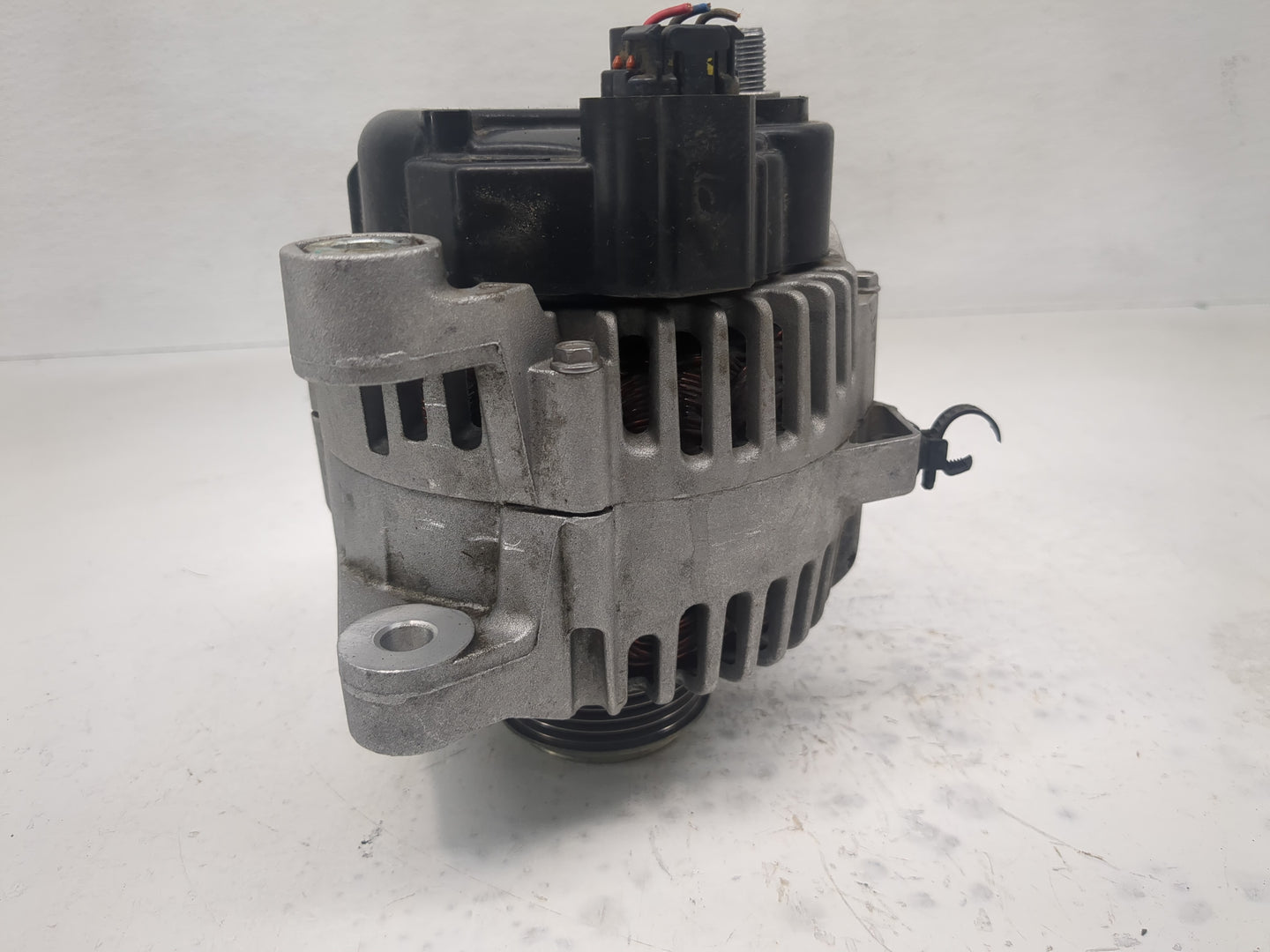 2011-2013 Hyundai Sonata Alternator Replacement Generator Charging Assembly Engine OEM P/N:2606184 B 37300-2G150 Fits OEM Us