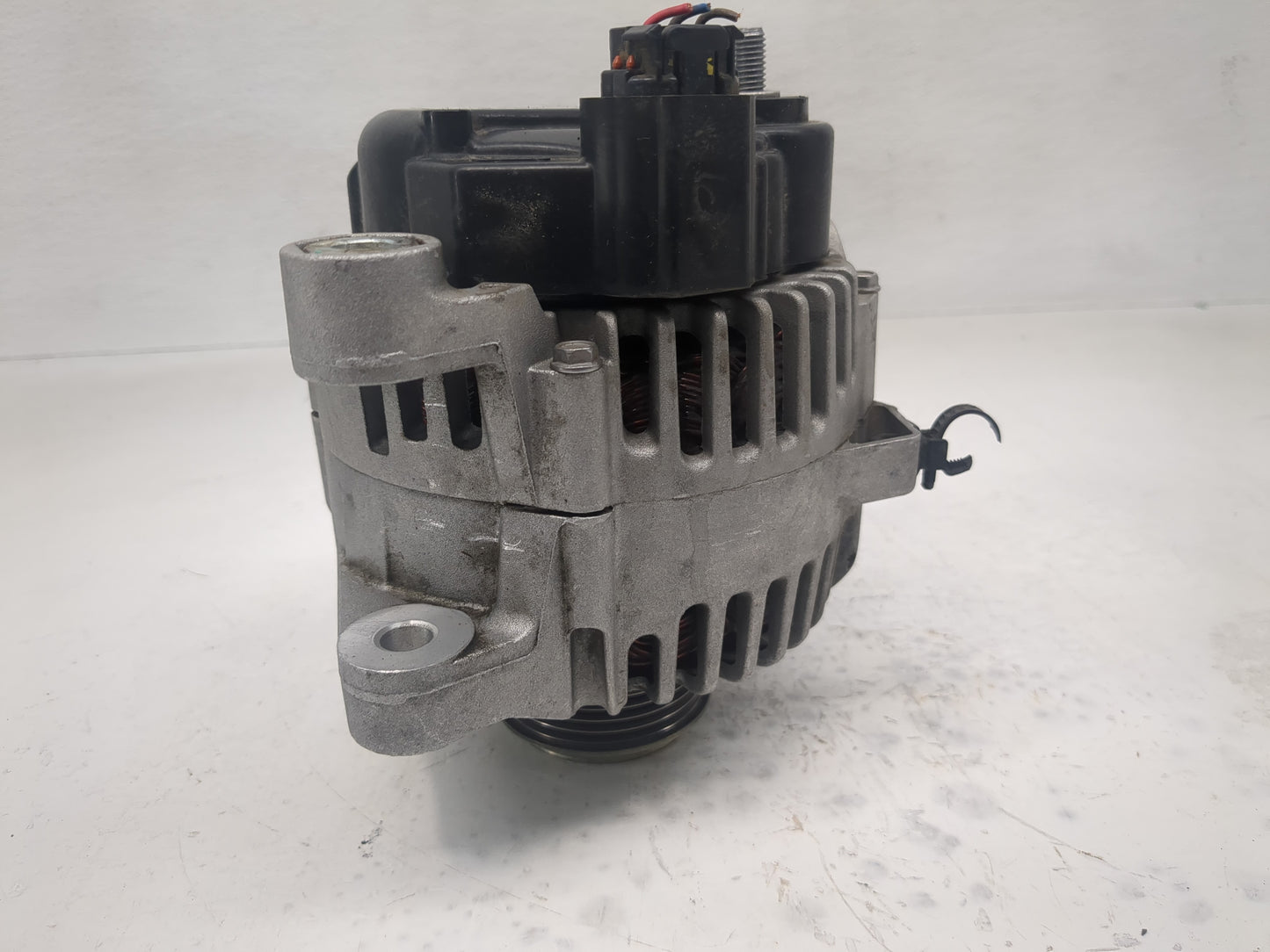2011-2013 Hyundai Sonata Alternator Replacement Generator Charging Assembly Engine OEM P/N:2606184 B 37300-2G150 Fits OEM Us