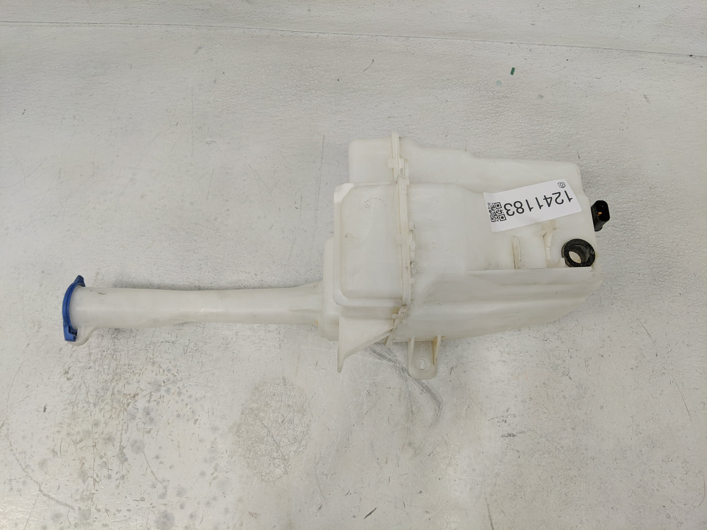 2011-2015 Hyundai Sonata Windshield Washer Fluid Reservoir Bottle Oem - Oemusedautoparts1.com