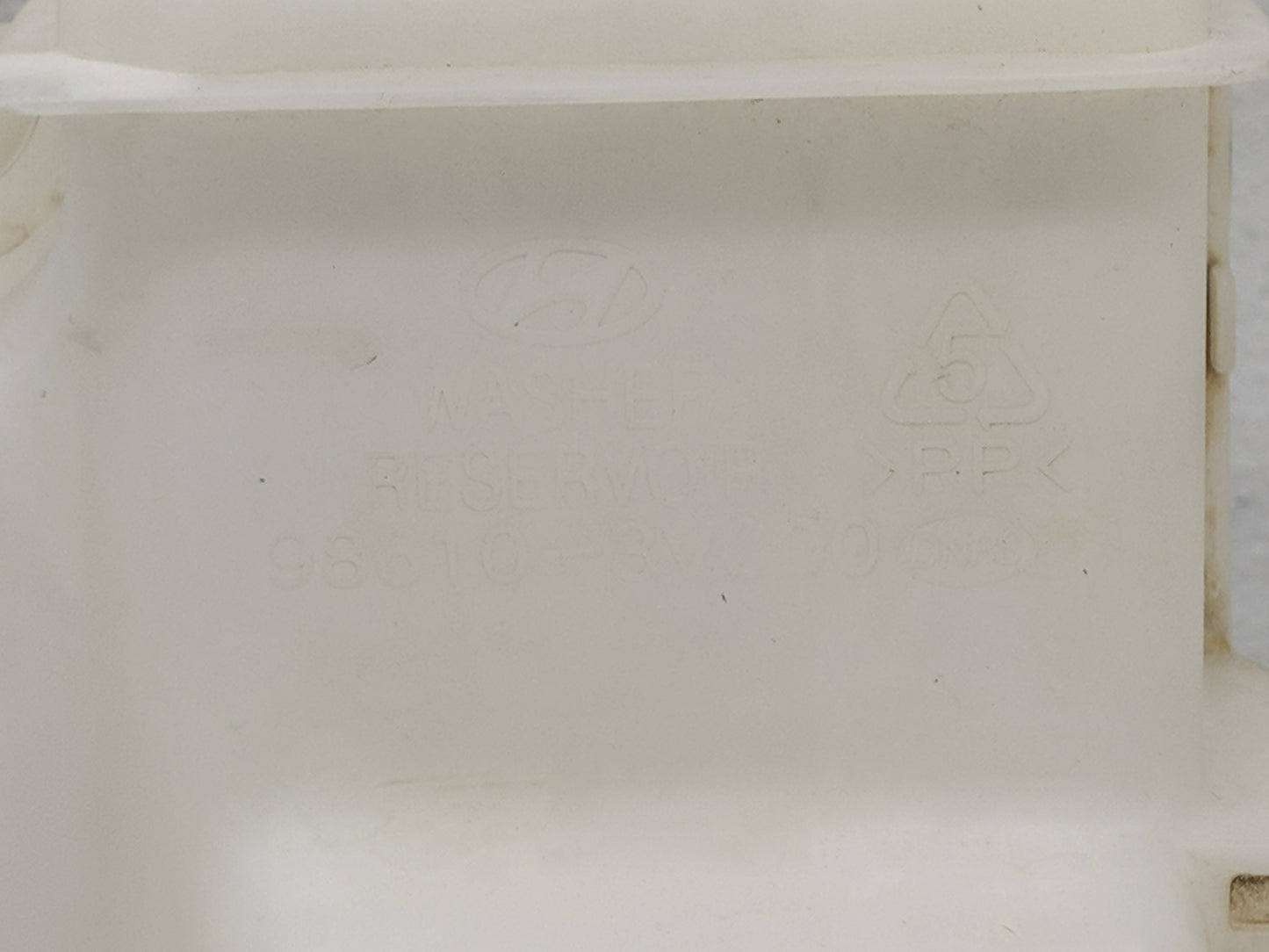 2011-2015 Hyundai Sonata Windshield Washer Fluid Reservoir Bottle Oem - Oemusedautoparts1.com