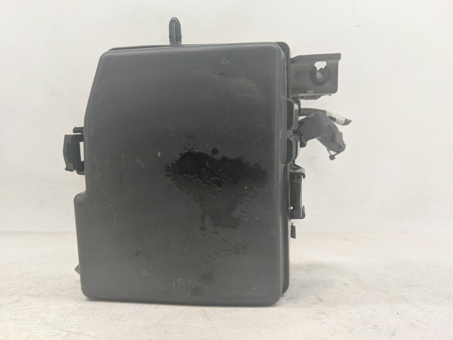 2011-2012 Hyundai Sonata Fusebox Fuse Box Panel Relay Module Fits Fits 2011 2012 OEM Used Auto Parts - Oemusedautoparts1.com