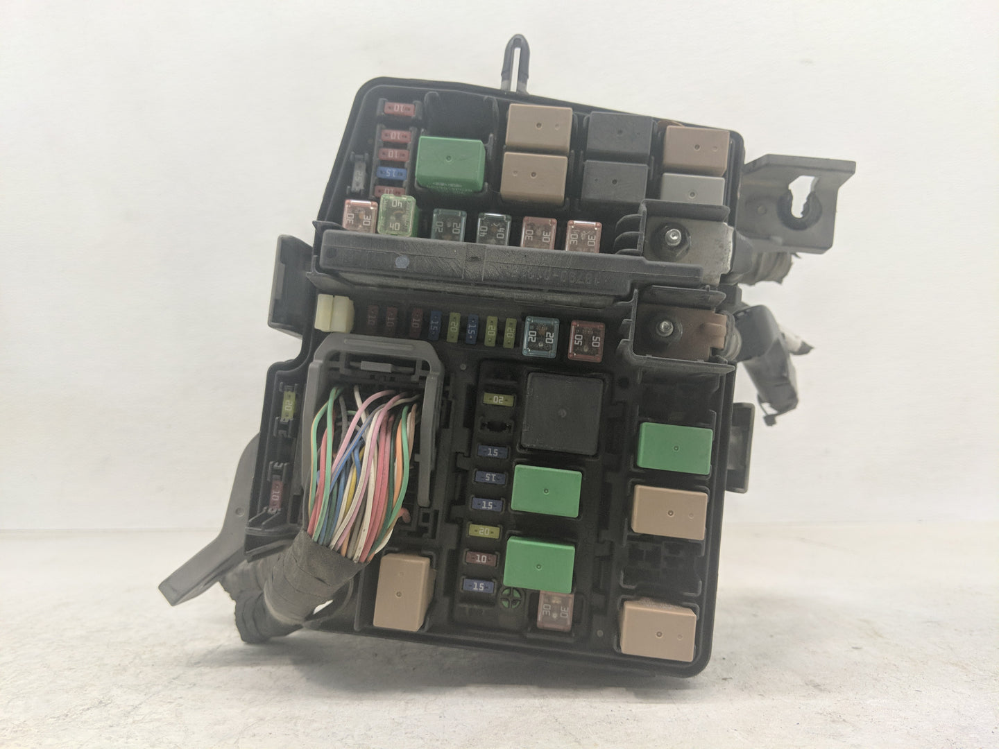 2011-2012 Hyundai Sonata Fusebox Fuse Box Panel Relay Module Fits Fits 2011 2012 OEM Used Auto Parts - Oemusedautoparts1.com