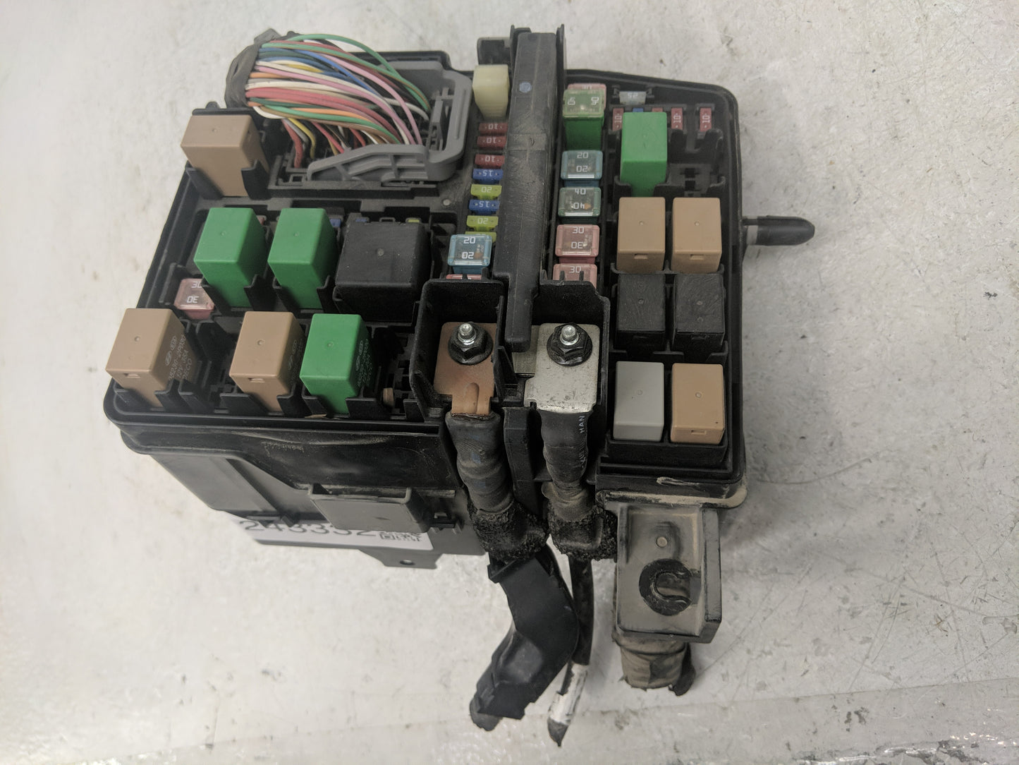 2011-2012 Hyundai Sonata Fusebox Fuse Box Panel Relay Module Fits Fits 2011 2012 OEM Used Auto Parts - Oemusedautoparts1.com