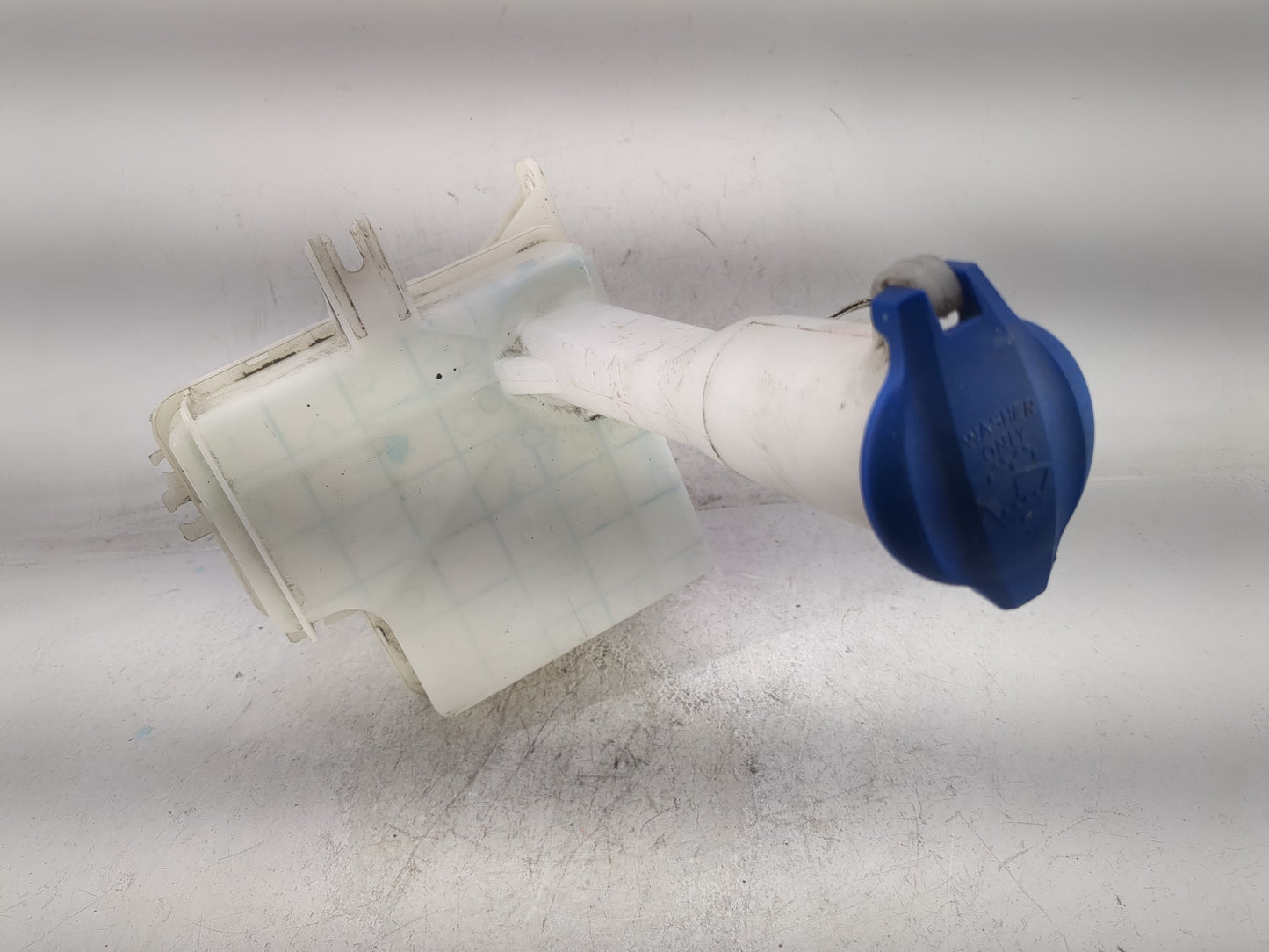 2011-2015 Hyundai Sonata Windshield Washer Fluid Reservoir Bottle Oem - Oemusedautoparts1.com
