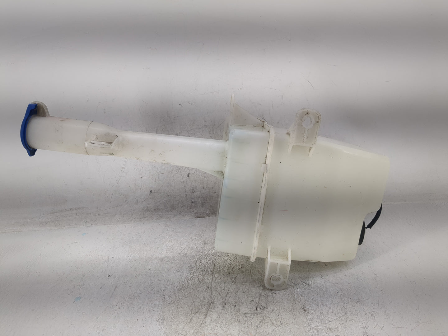 2011-2015 Hyundai Sonata Windshield Washer Fluid Reservoir Bottle Oem - Oemusedautoparts1.com