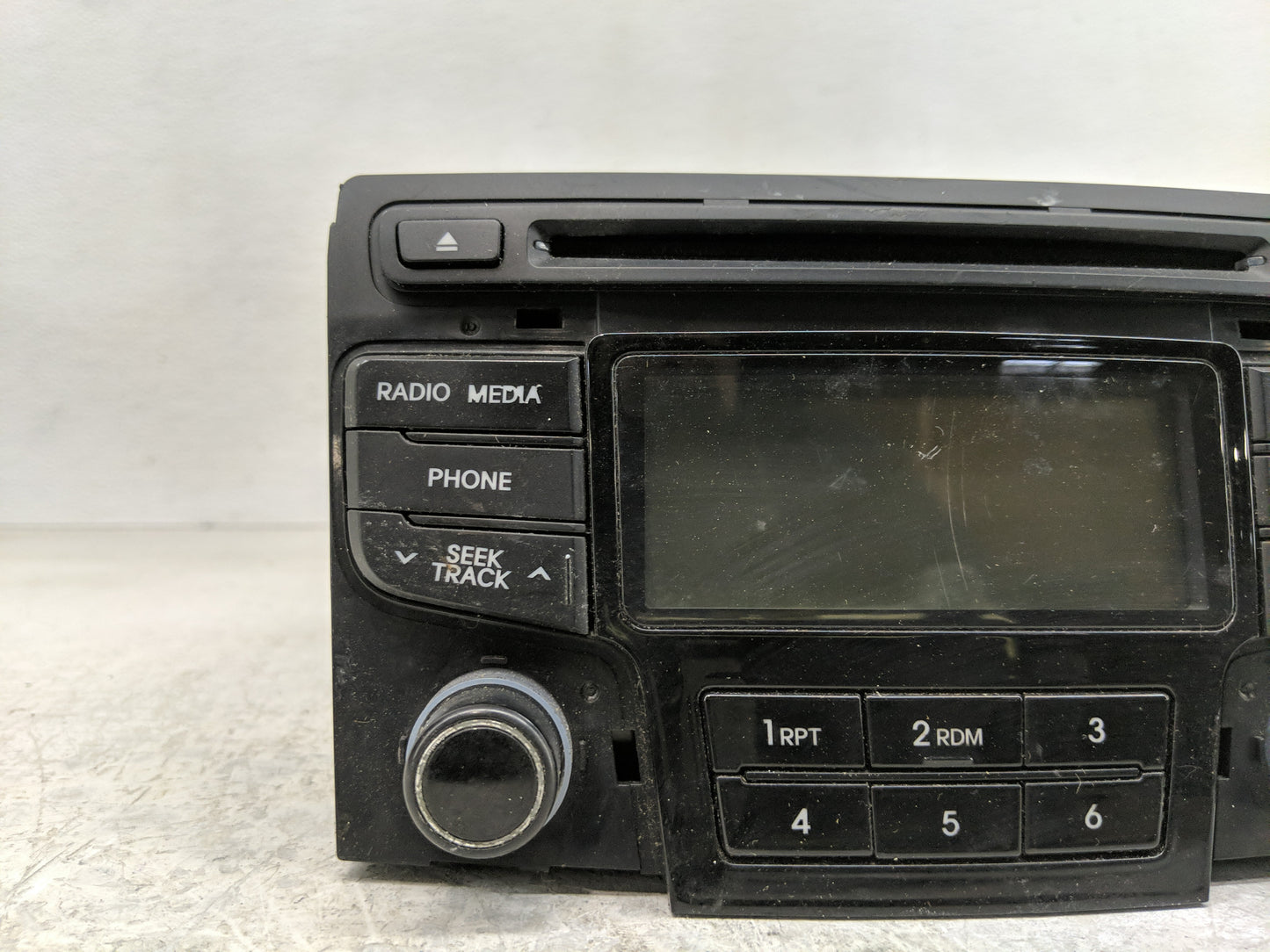 2012-2015 Hyundai Sonata Radio AM FM Cd Player Receiver Replacement Fits Fits 2012 2013 2014 2015 OEM Used Auto Parts - Oemu