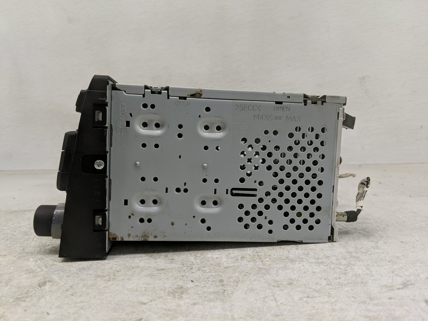 2012-2015 Hyundai Sonata Radio AM FM Cd Player Receiver Replacement P/N:96180-3Q6004X Fits Fits 2012 2013 2014 2015 OEM Used