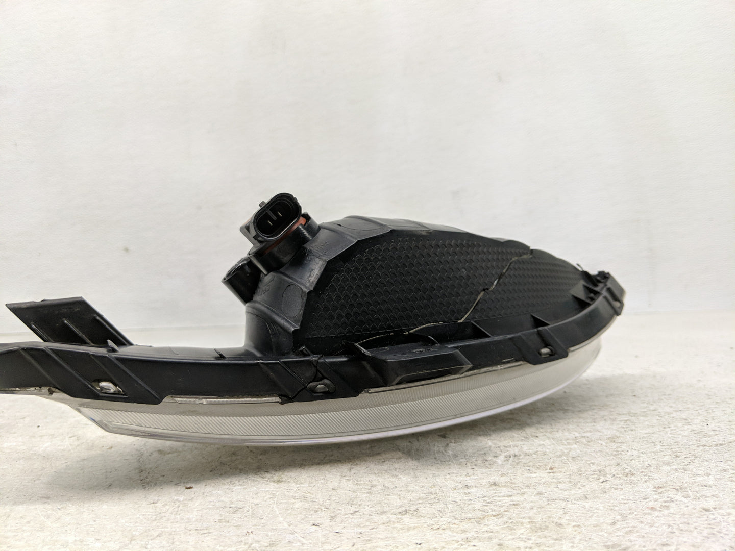 2011-2013 Hyundai Sonata Passenger Right Oem Front Light Lamp - Oemusedautoparts1.com