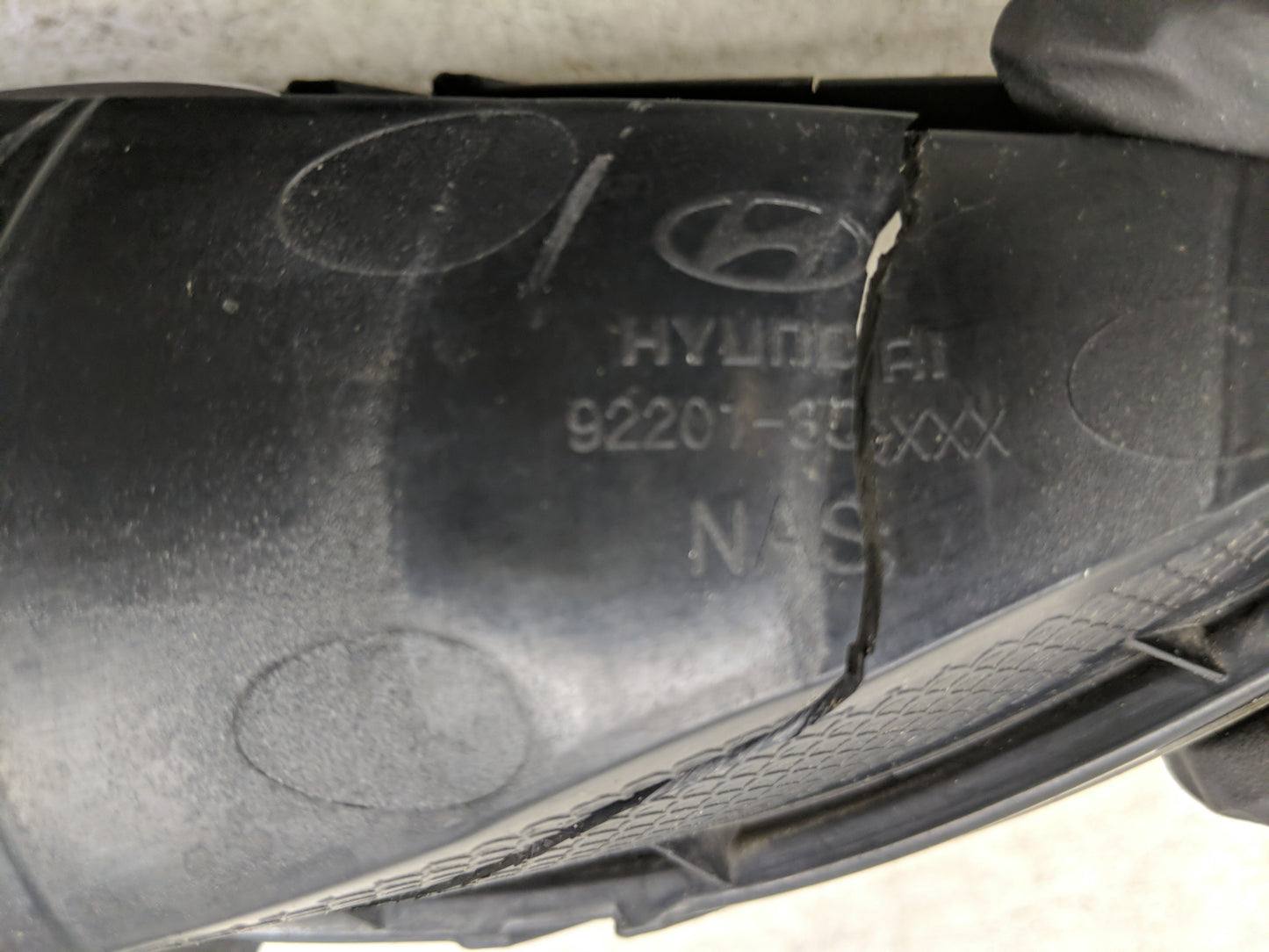 2011-2013 Hyundai Sonata Passenger Right Oem Front Light Lamp - Oemusedautoparts1.com