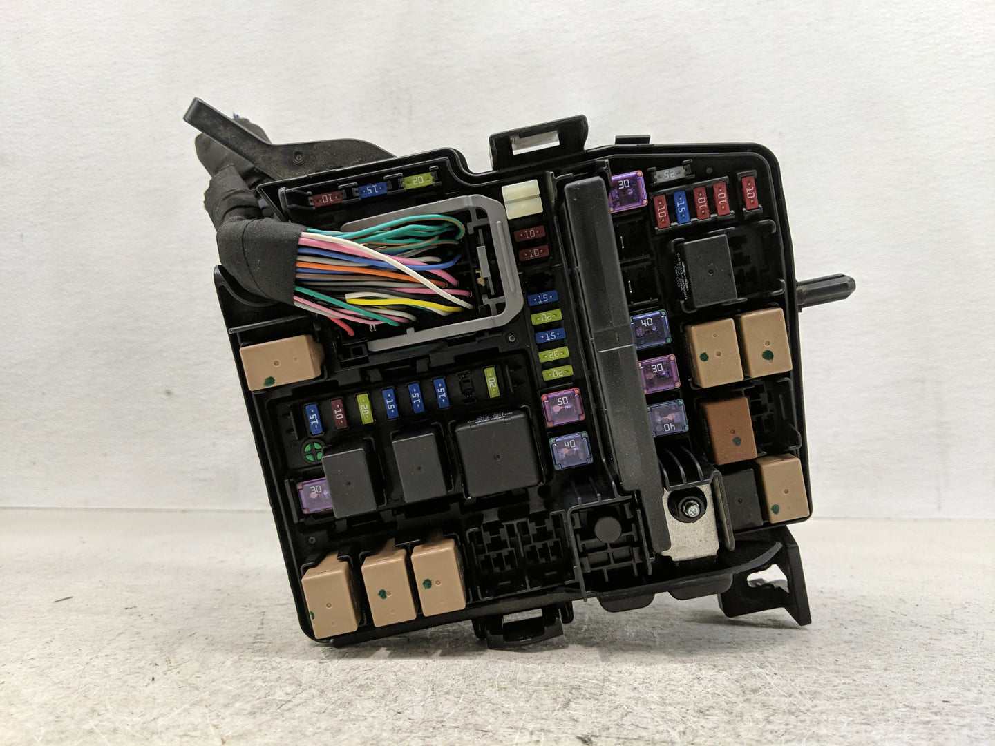 2011-2014 Hyundai Sonata Fusebox Fuse Box Panel Relay Module P/N:91950-3S740 Fits Fits 2011 2012 2013 2014 OEM Used Auto Par