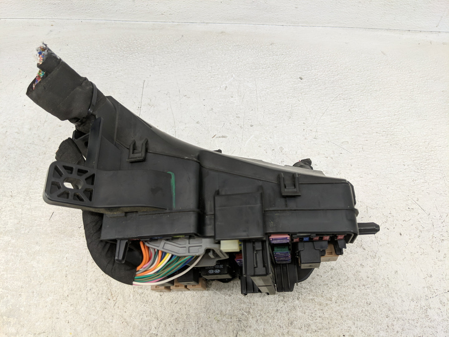 2011-2014 Hyundai Sonata Fusebox Fuse Box Panel Relay Module P/N:91950-3S740 Fits Fits 2011 2012 2013 2014 OEM Used Auto Par