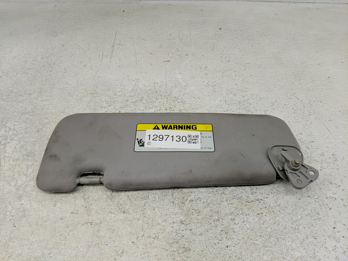 2011-2014 Hyundai Sonata Sun Visor Shade Replacement Passenger Right Mirror Fits Fits 2011 2012 2013 2014 OEM Used Auto Part