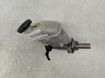 2011-2014 Hyundai Sonata Brake Master Cylinder